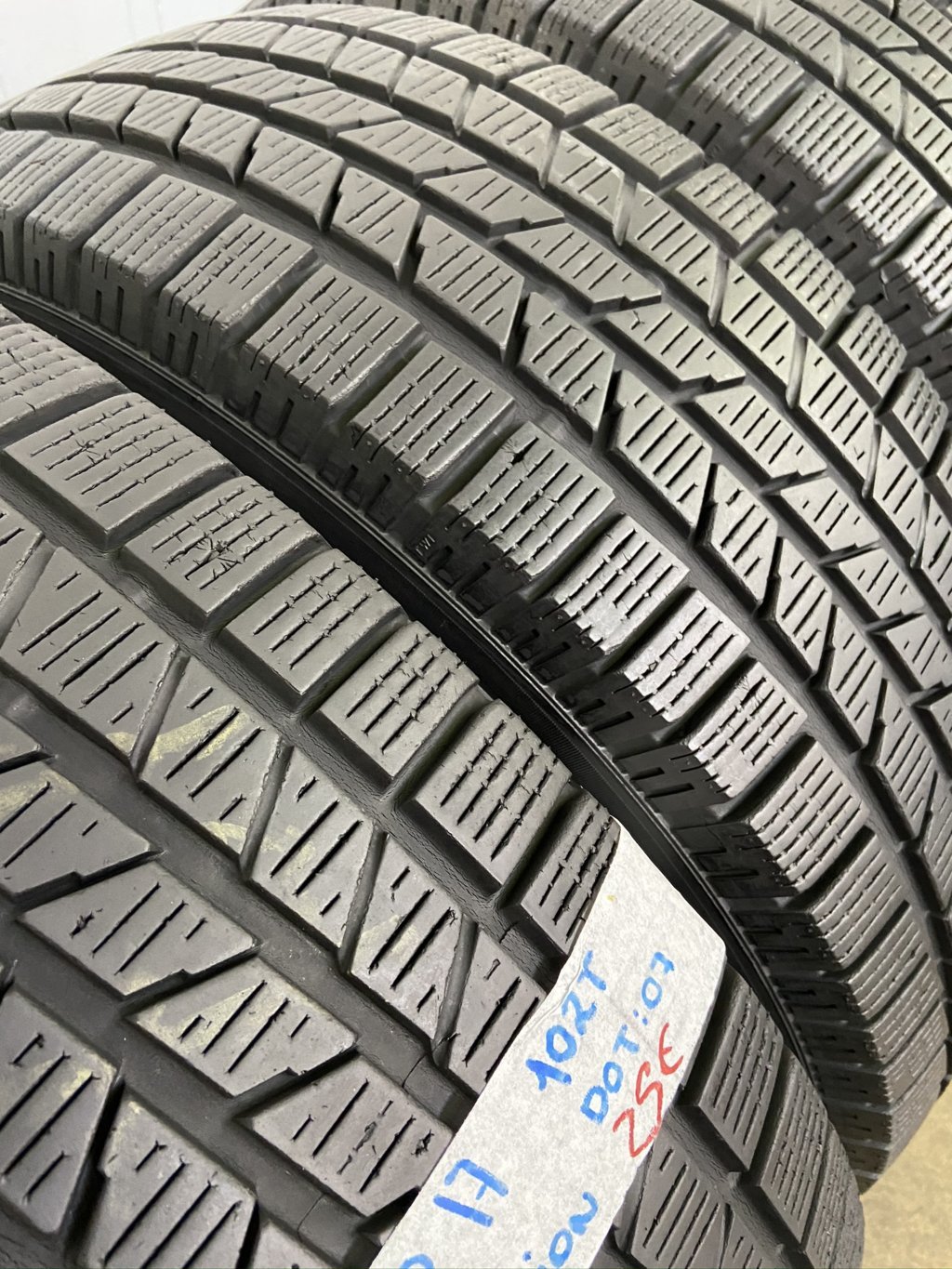 PIRELLI . 225/65 R17 102T INVERNALE