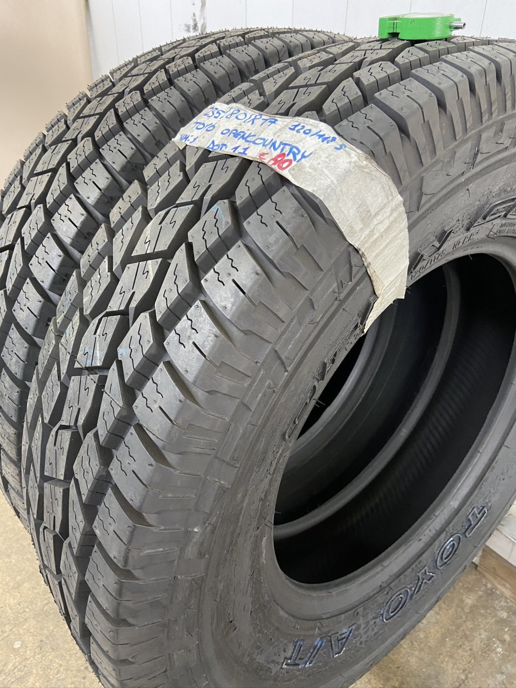  Toyo 235/80 R17 120/117S QUATTRO STAGIONI