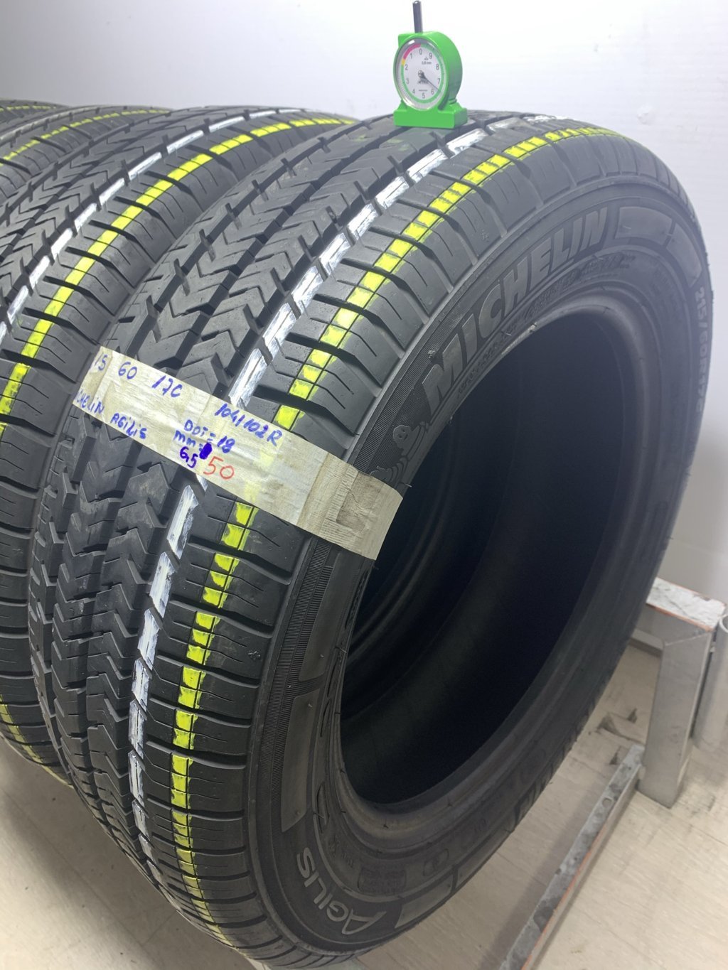 MICHELIN AGILIS 215/60 R17 102R ESTIVA