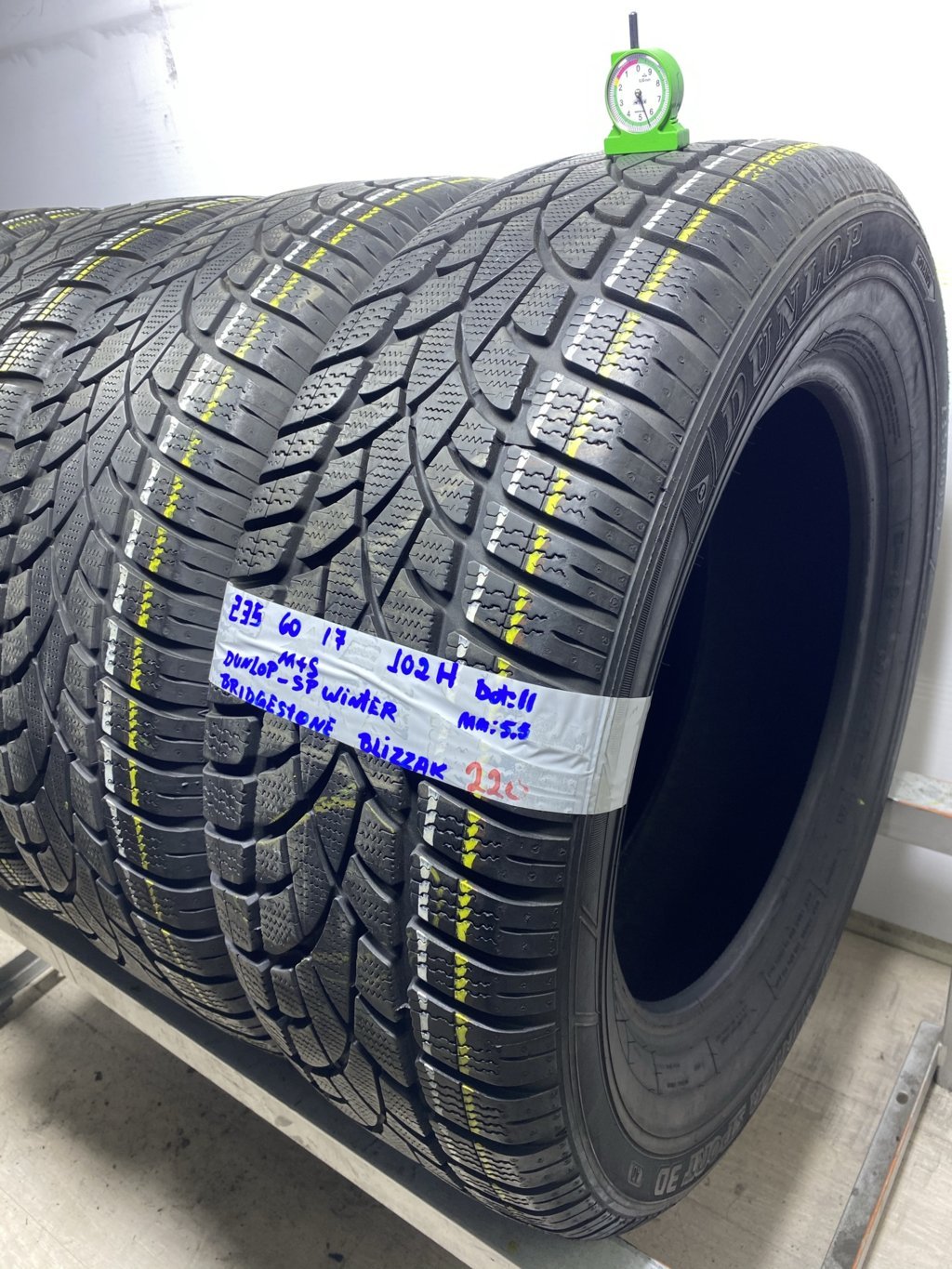 BRIDGESTONE DUNLOP 235/60 R17 102H INVERNALE