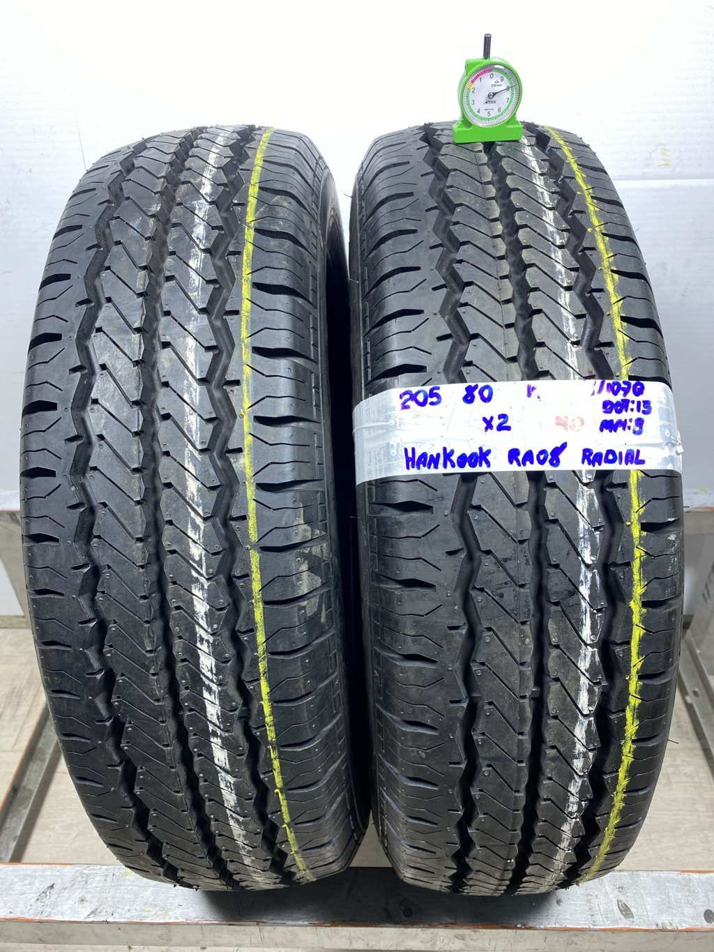 HANKOOK RA08  205/80 R14 109Q ESTIVA