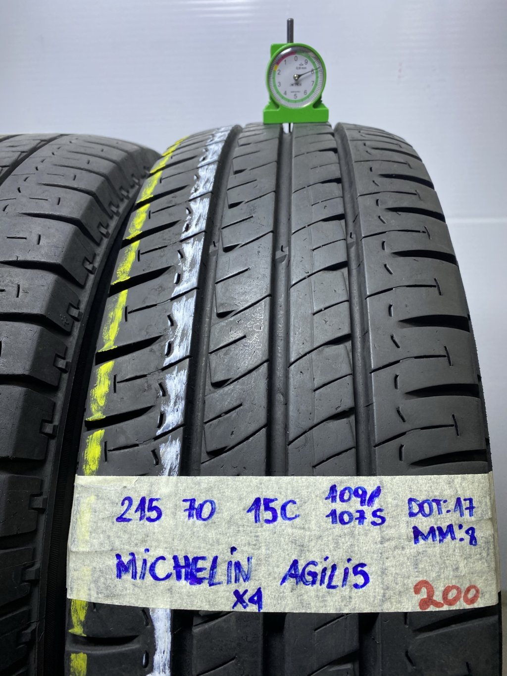 MICHELIN AGILIS 215/70 R15 107S ESTIVA