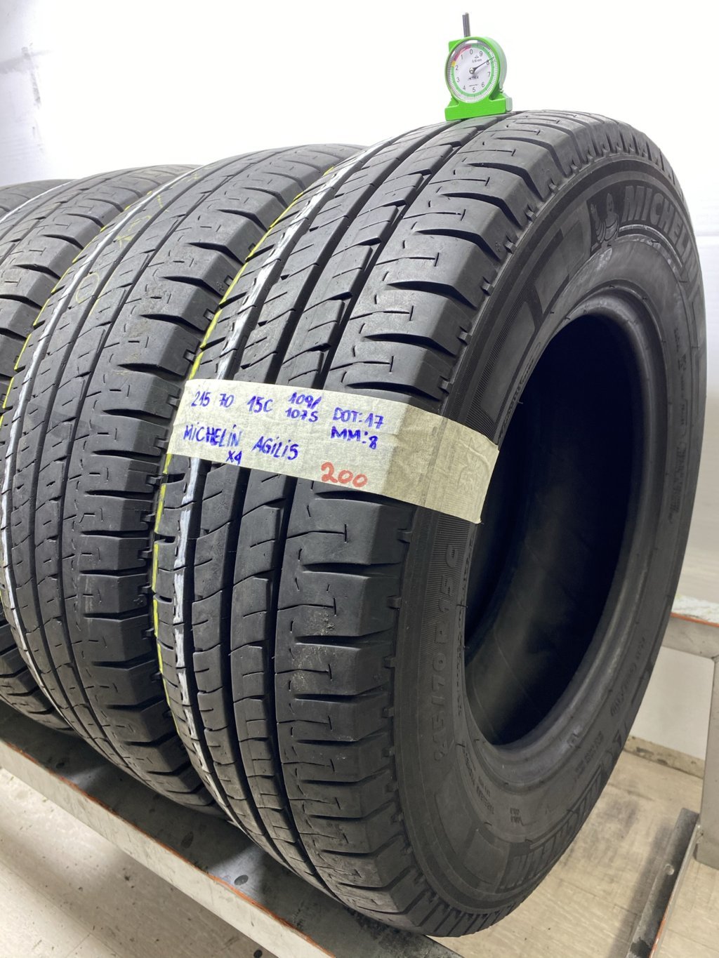 MICHELIN AGILIS 215/70 R15 107S ESTIVA
