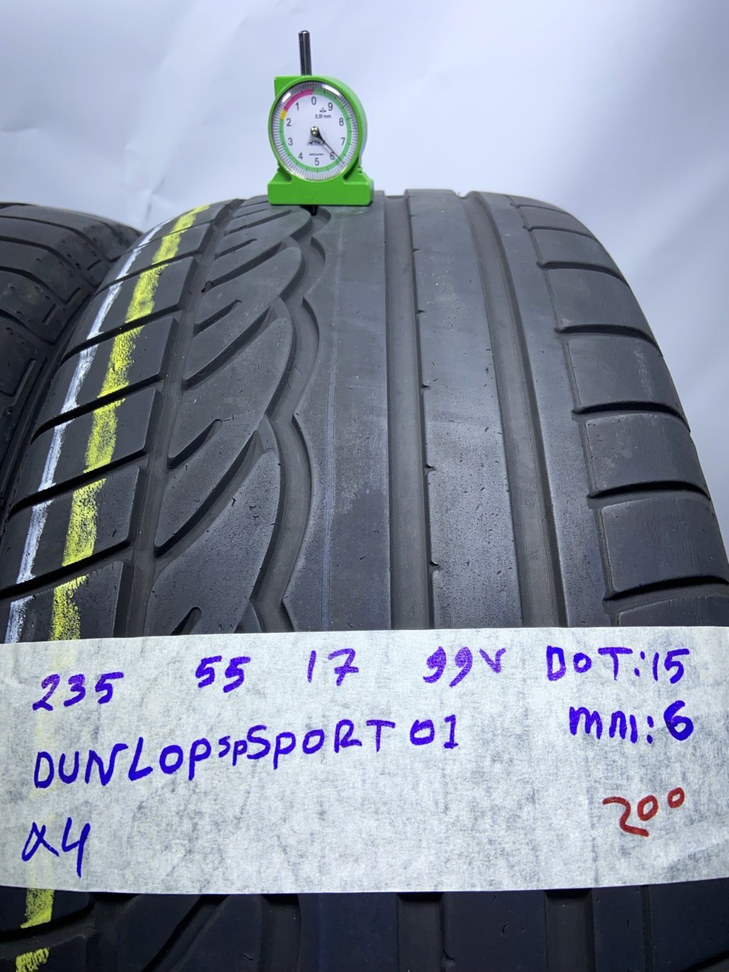 DUNLOP . 235/55 R17 99V ESTIVA
