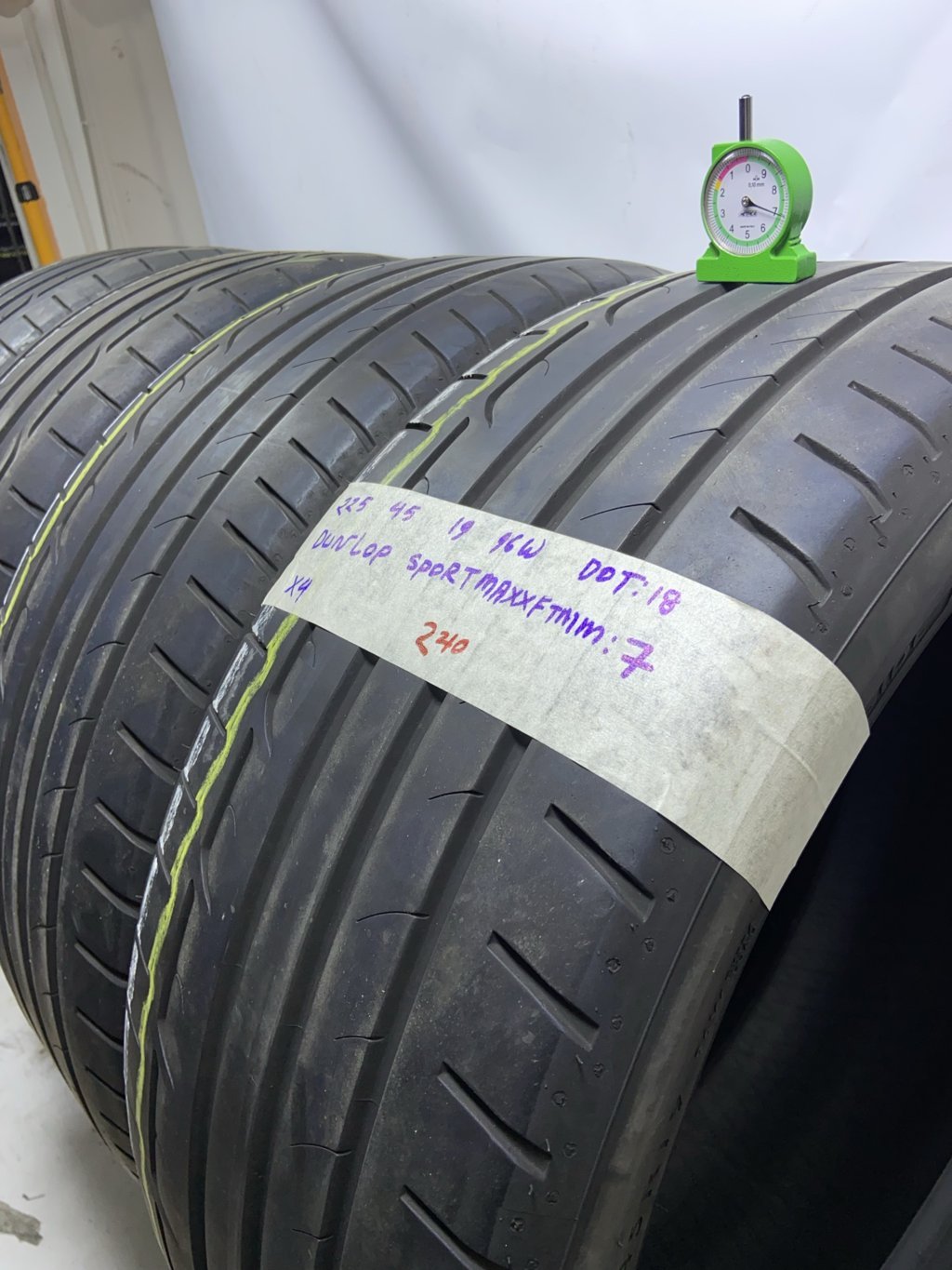 DUNLOP SPORTMAXX 225/45 R19 96W ESTIVA