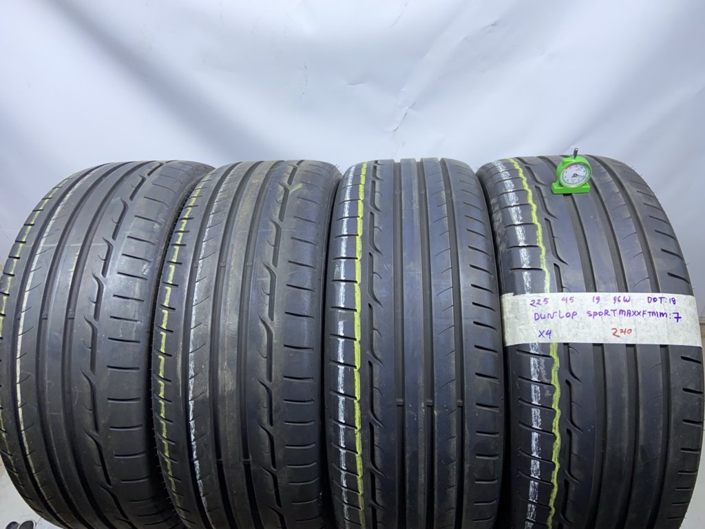 DUNLOP SPORTMAXX 225/45 R19 96W ESTIVA