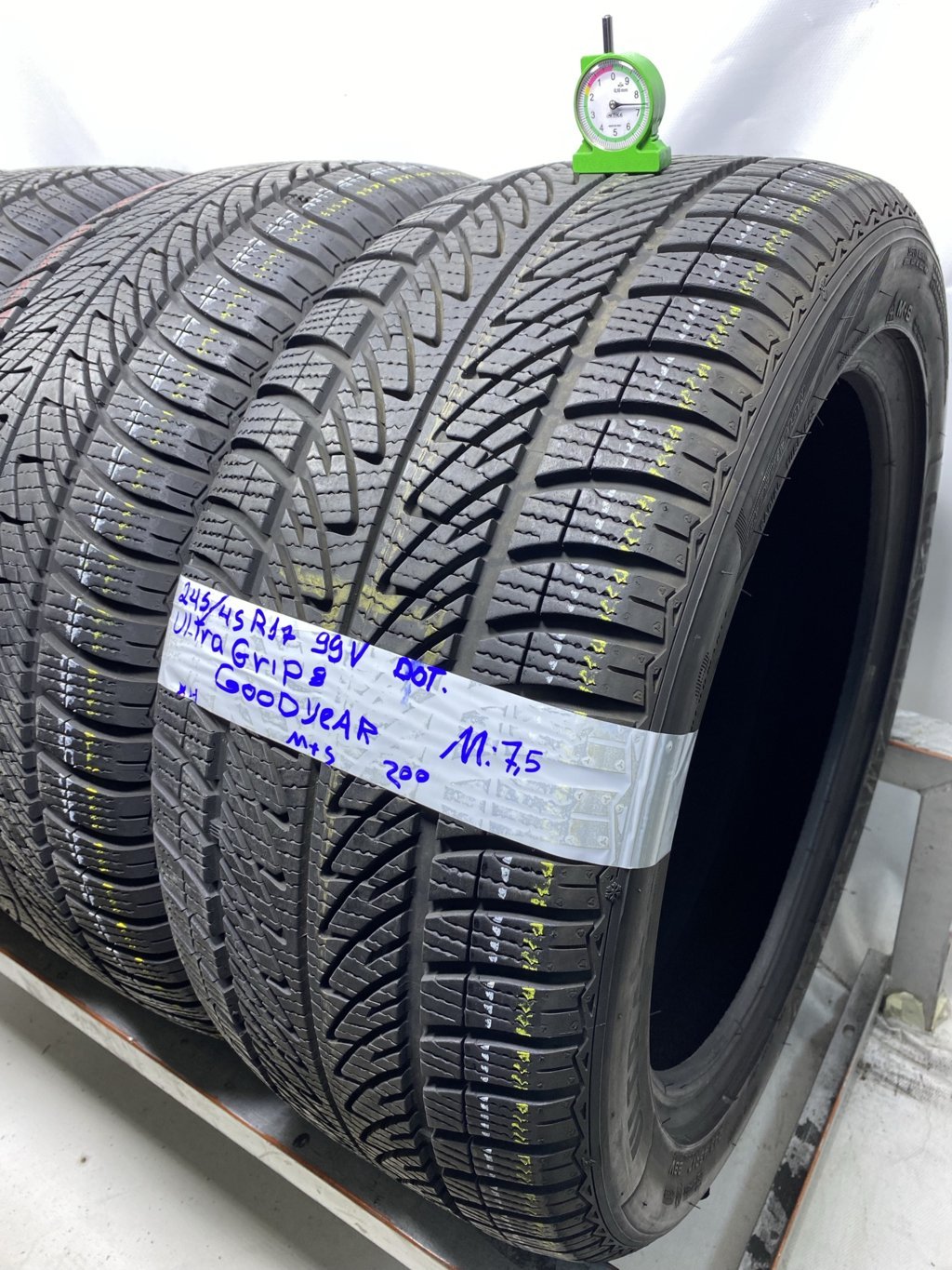 GOODYEAR ultragrip 245/45 R17 99V INVERNALE