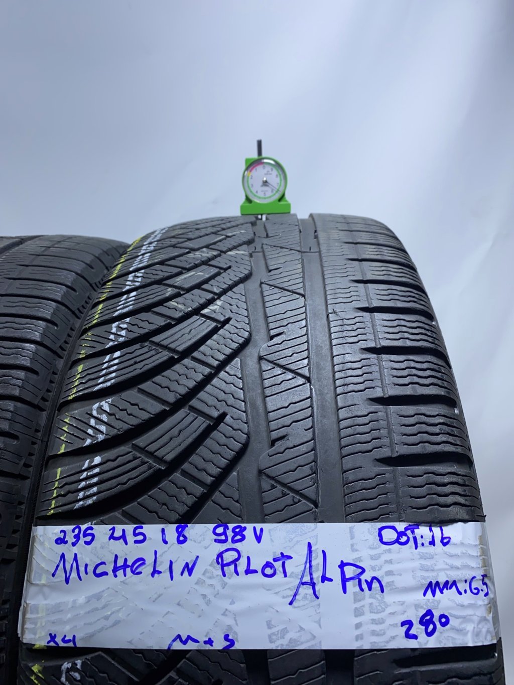 MICHELIN . 235/45 R18 98V INVERNALE