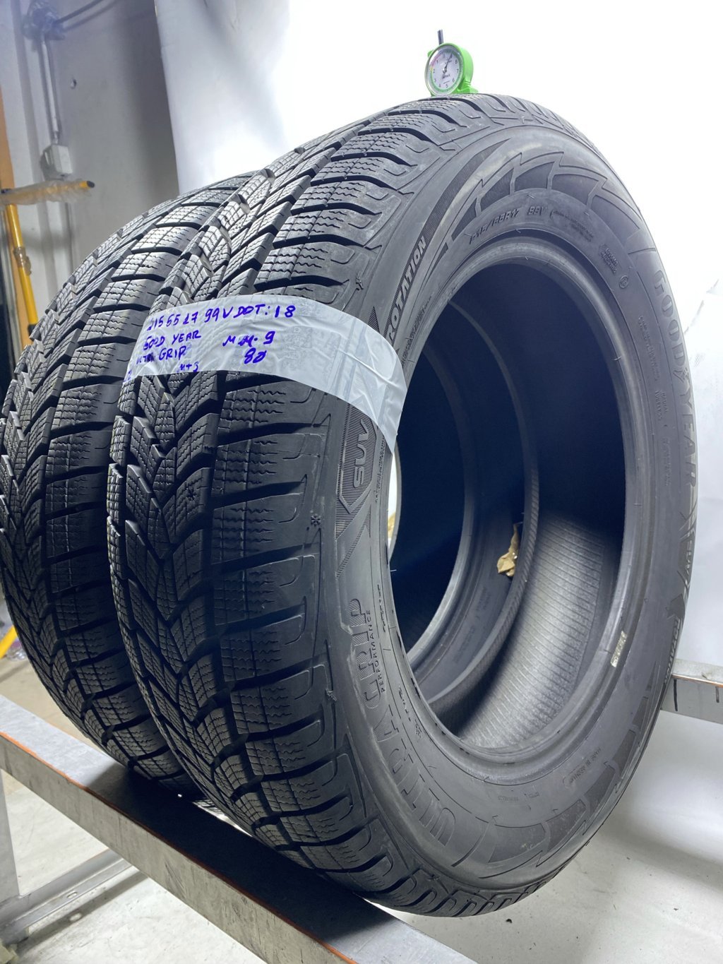 GOODYEAR ULTRAGRIP 215/65 R17 99V INVERNALE