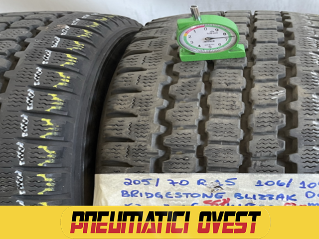 BRIDGESTONE BLIZZAK 205/70 R15 106R INVERNALE
