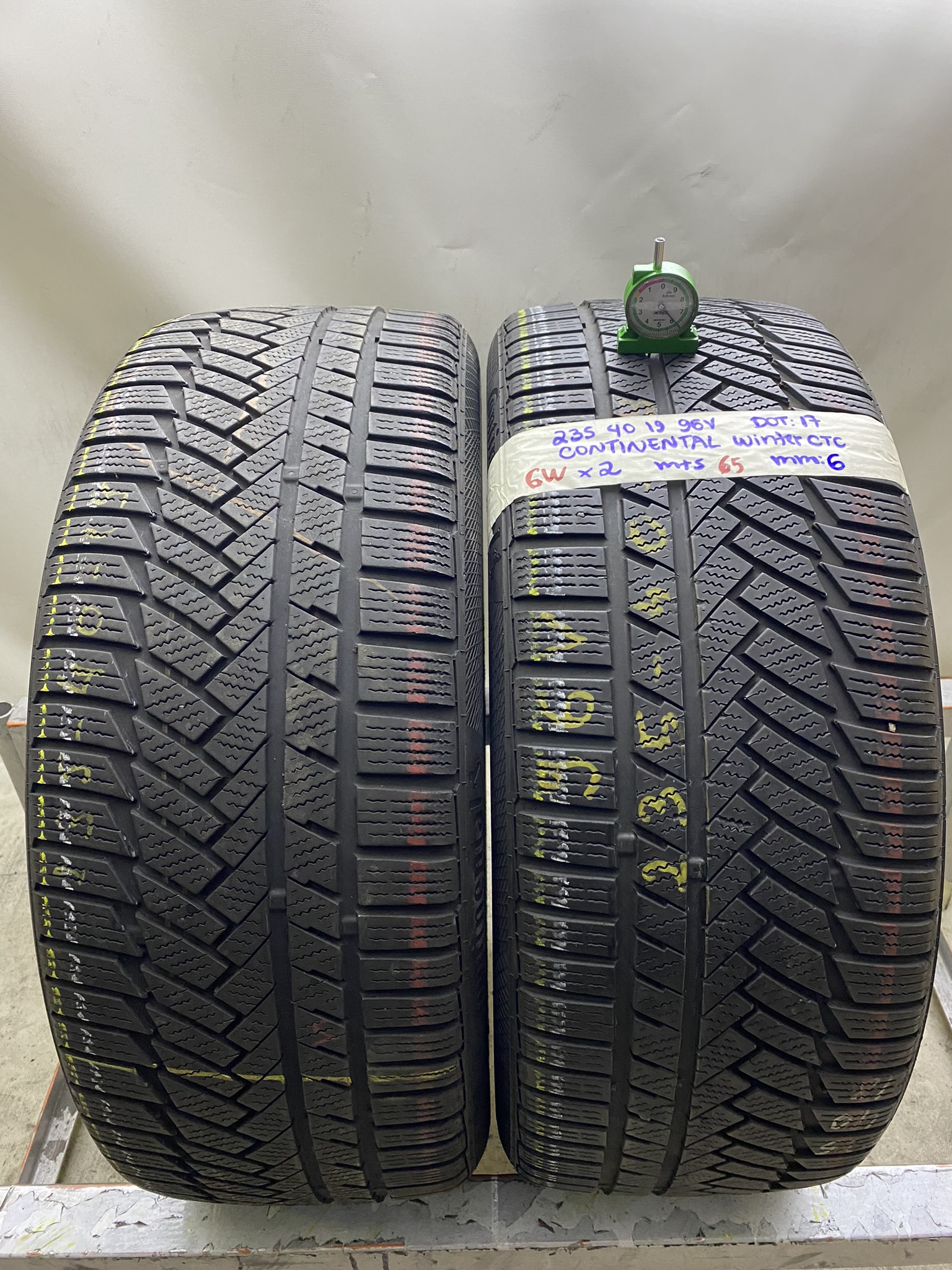 CONTINENTAL winterctc 235/40 R19 96V INVERNALE