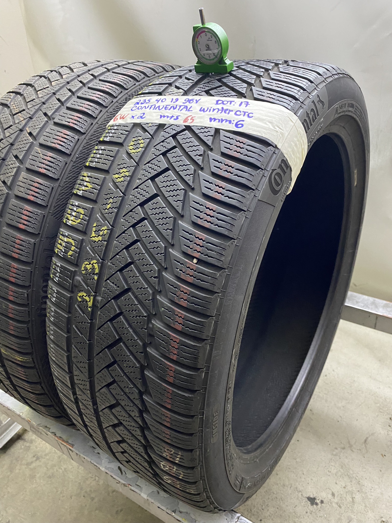 CONTINENTAL winterctc 235/40 R19 96V INVERNALE