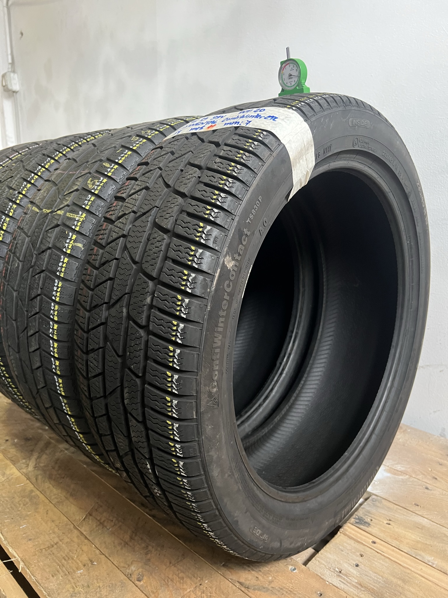 CONTI winterctc 235/45 R19 99V INVERNALE