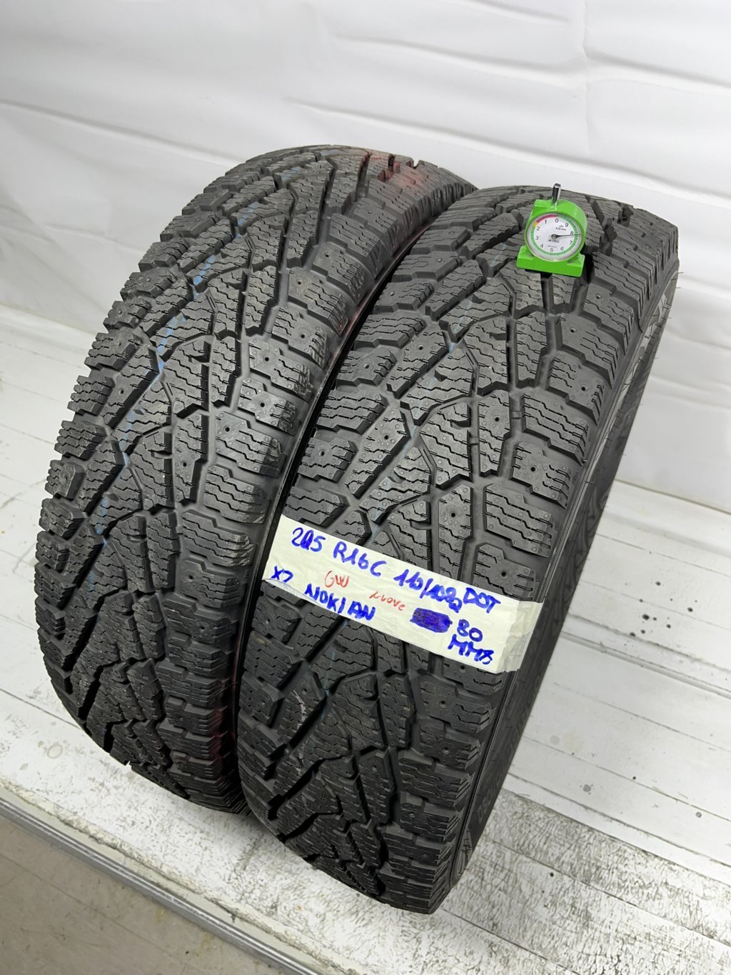NOKIAN . 205/10 R16 110Q INVERNALE