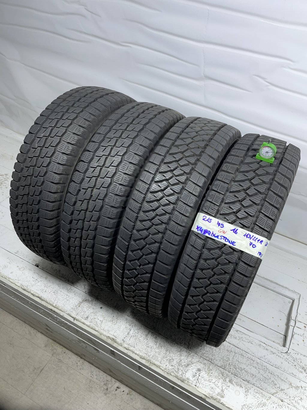 BRIDGESTONE . 215/75 R16 113R INVERNALE