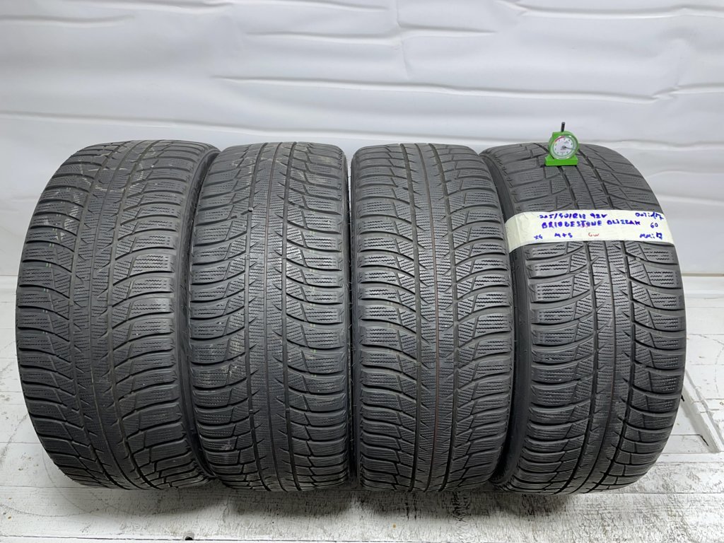 BRIDGESTONE BLIZZAK 225/40 R18 98V INVERNALE