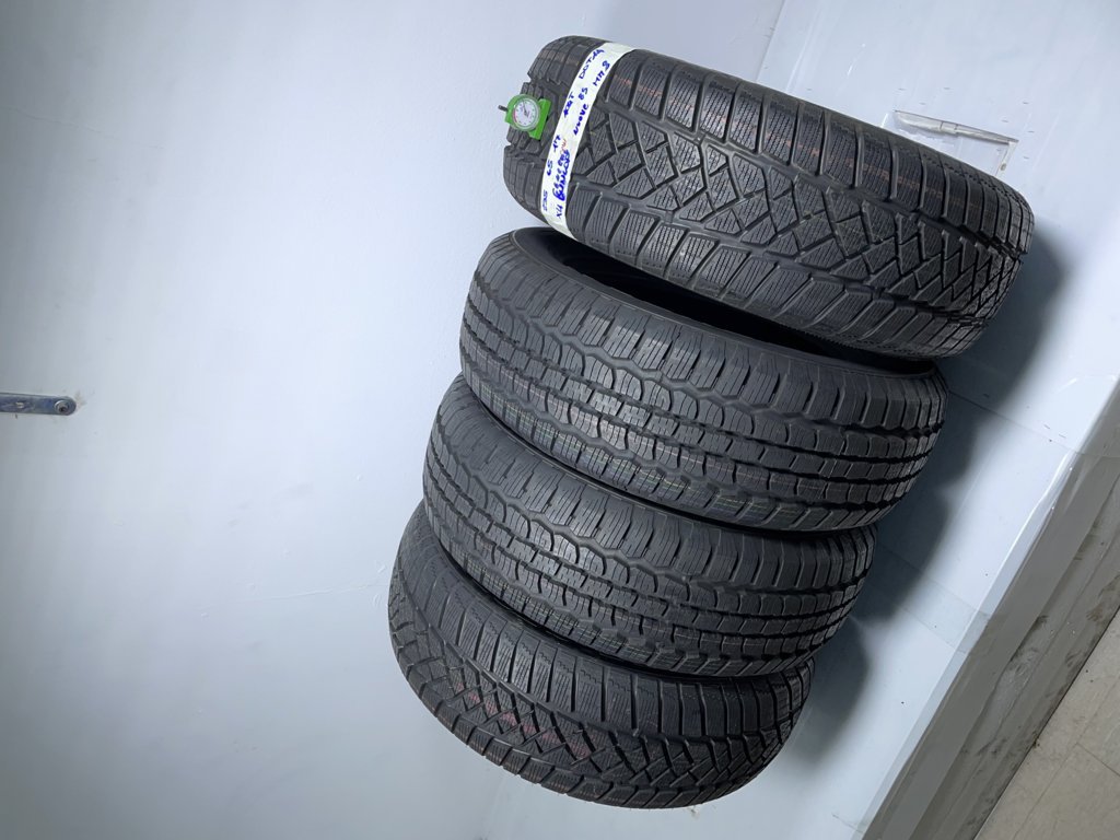 DUNLOP GENERAl 235/65 R17 104T INVERNALE