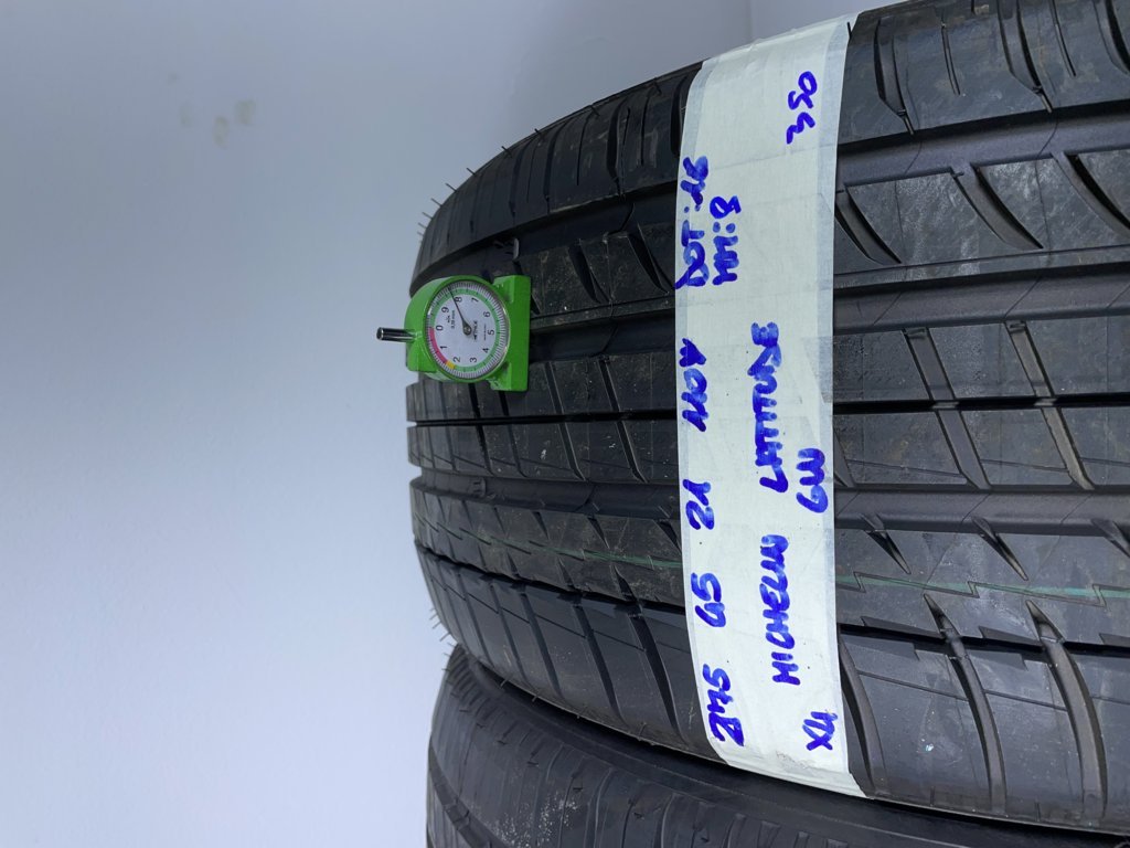 MICHELIN latitude 275/45 R21 110Y ESTIVA