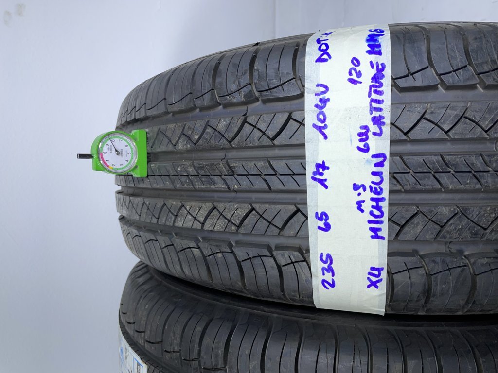 MICHELIN LATITUDE 235/65 R17 104V QUATTRO STAGIONI