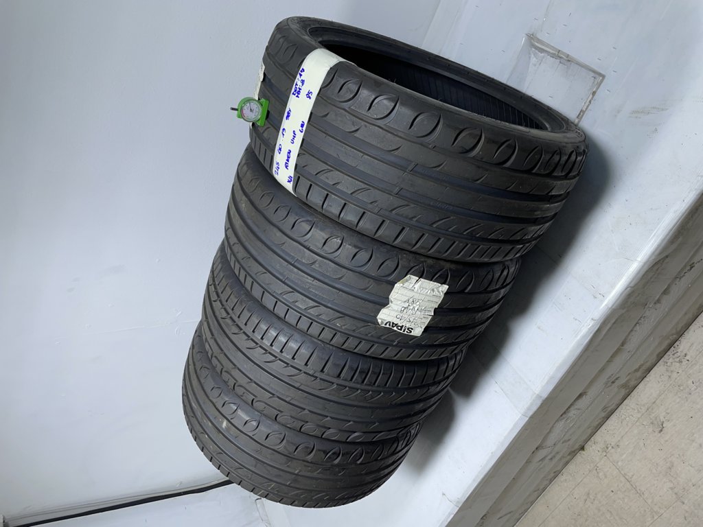 RIKEN UHP 245/40 R19 98Y ESTIVA