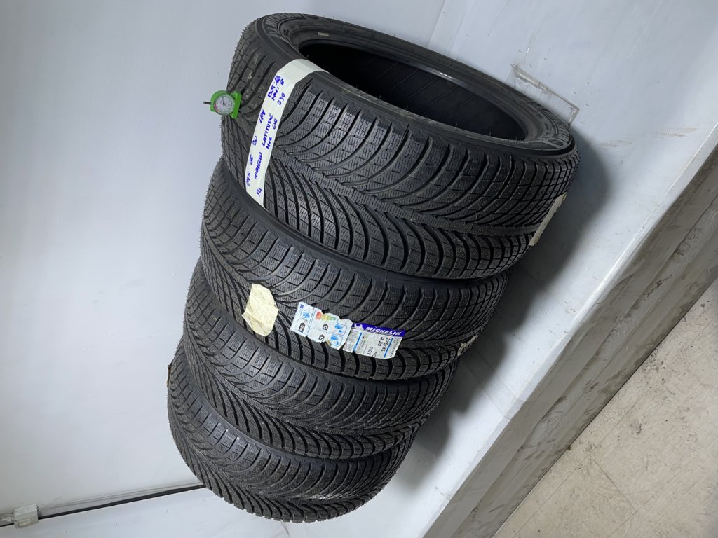 MICHELIN latitude 275/45 R20 110V INVERNALE