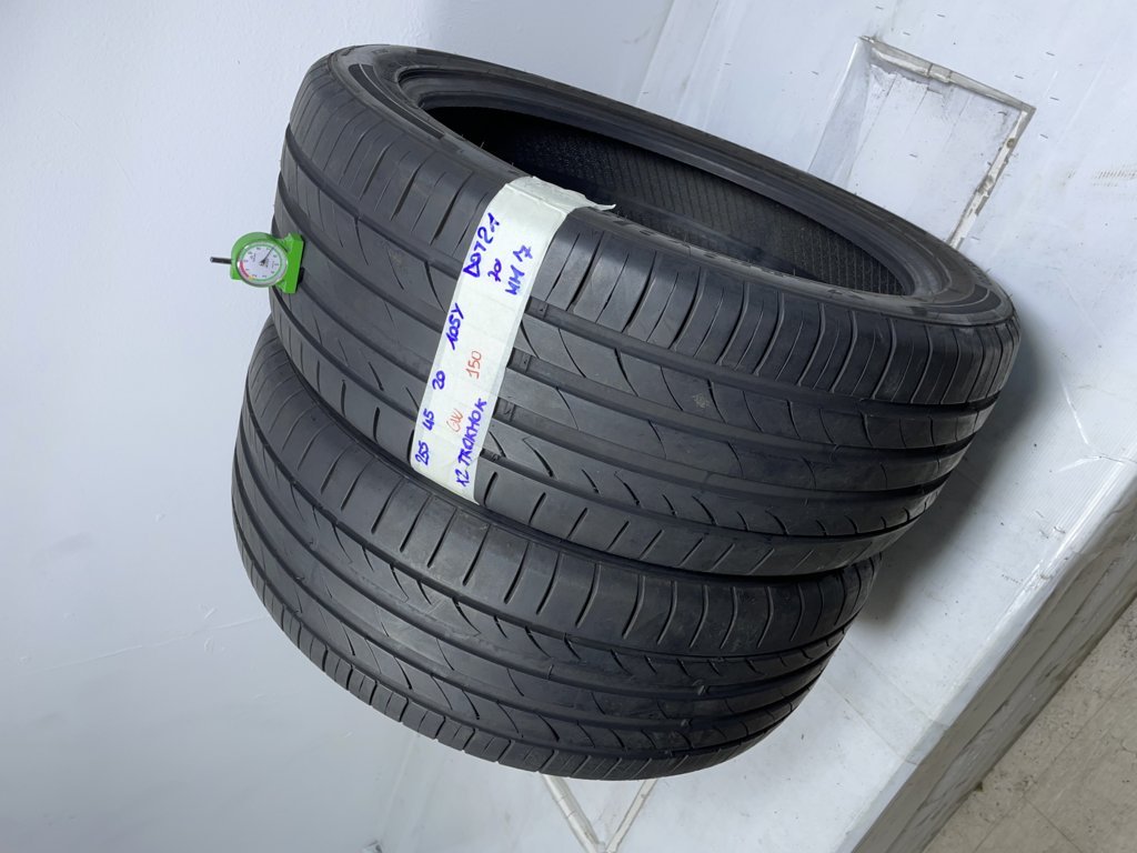 TRACMAX TIRES 255/45 R20 105Y ESTIVA