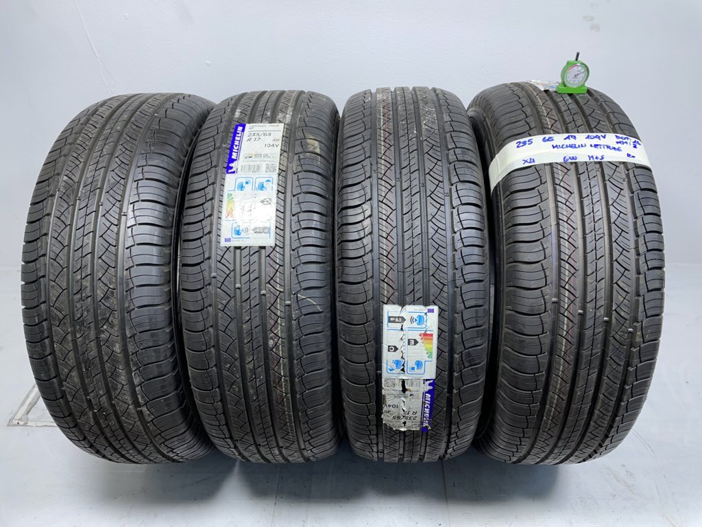 MICHELIN LATITUDE 235/65 R17 104V QUATTRO STAGIONI