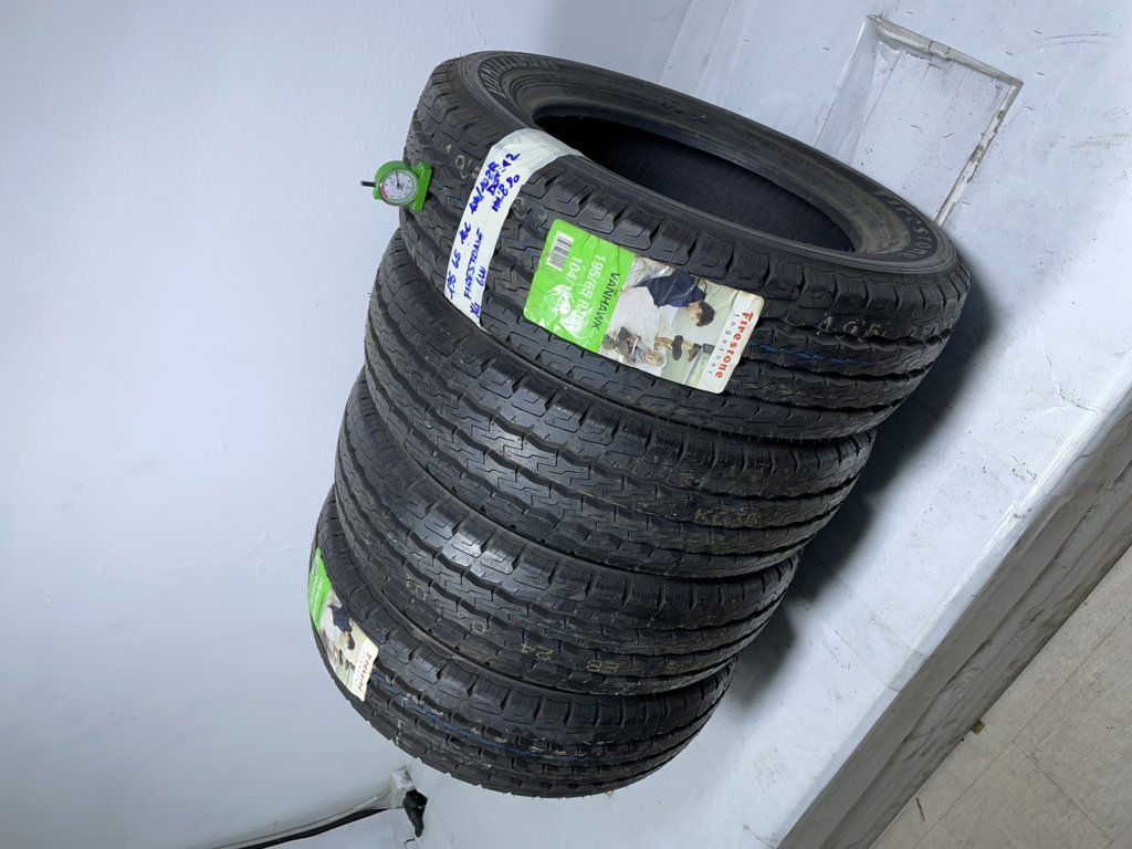 FIRESTONE TIRES 195/65 R16 104R ESTIVA