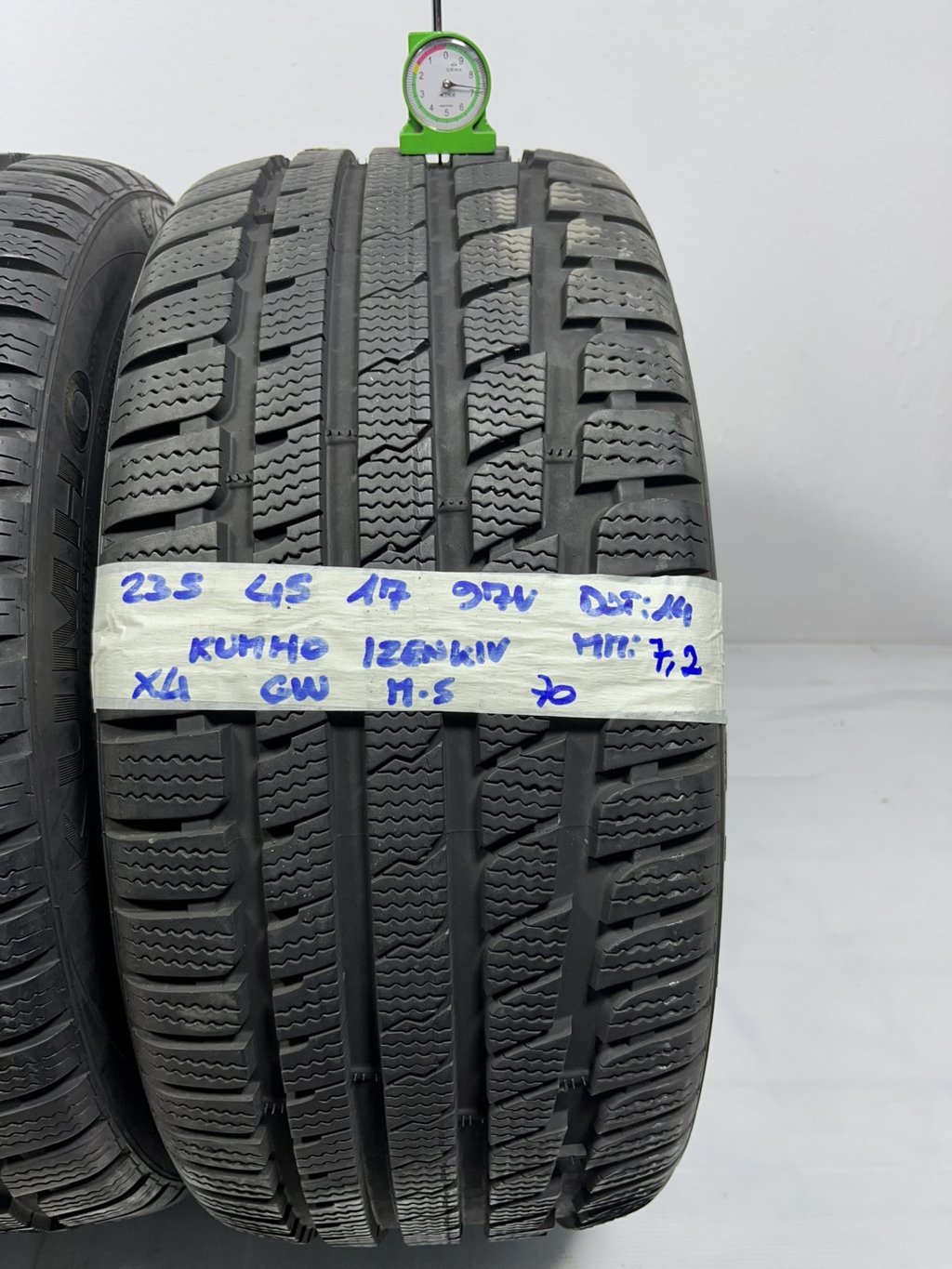 KUMHO IZENKIV 235/45 R17 97V INVERNALE