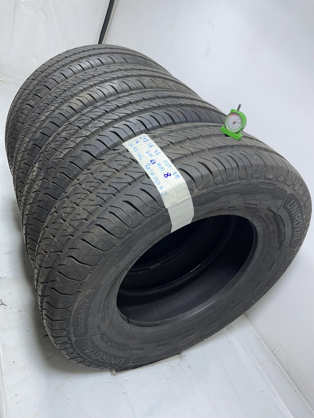 UNIROYAL RAINMAX 215/75 R16 6G ESTIVA