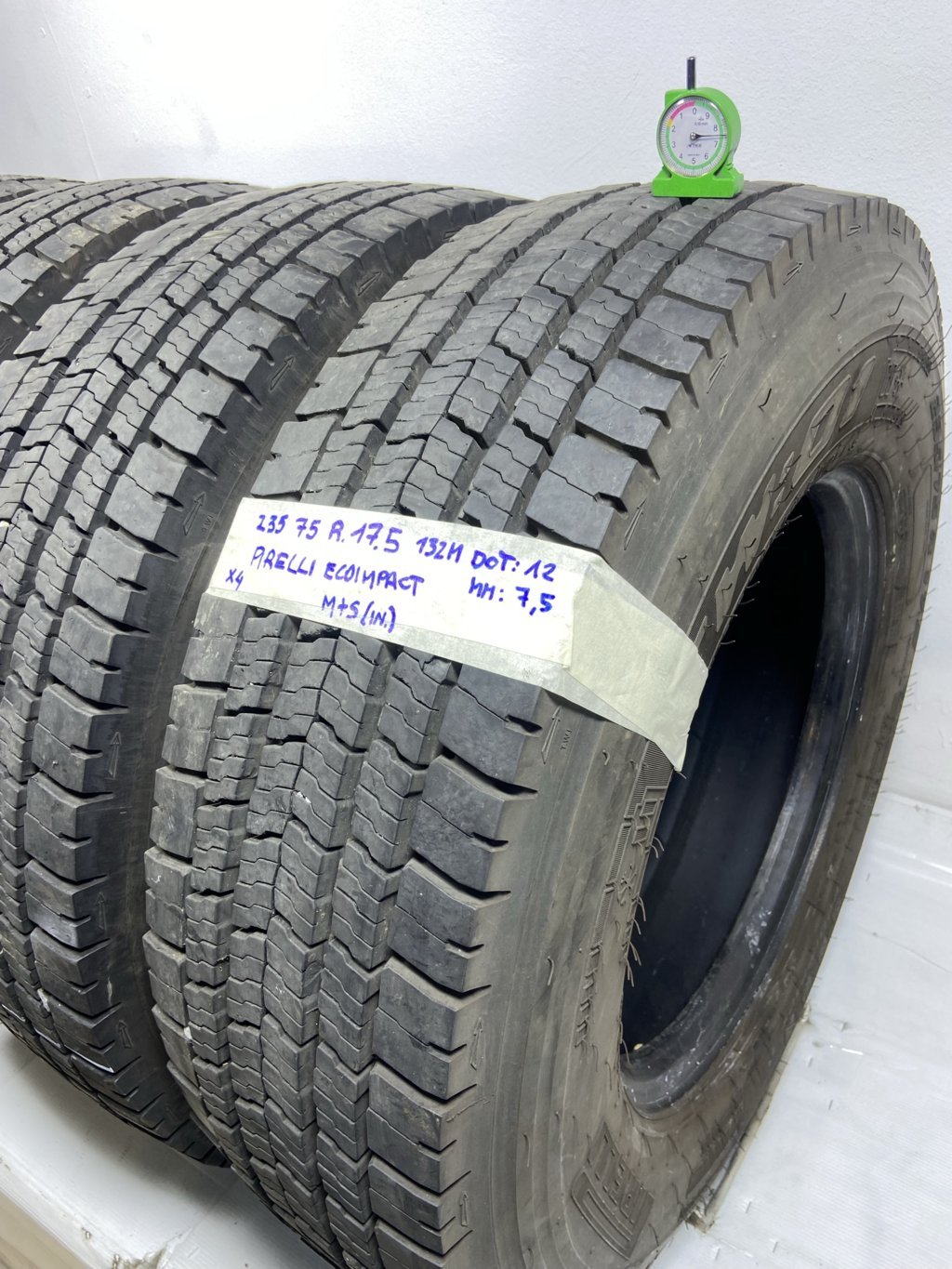 PIRELLI rAggio 17.5  235/75 R17 132M INVERNALE