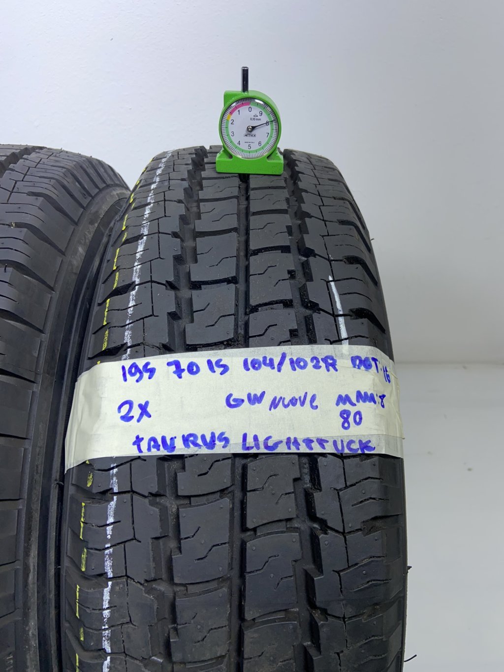 TAURUS L. 195/70 R15 104R INVERNALE