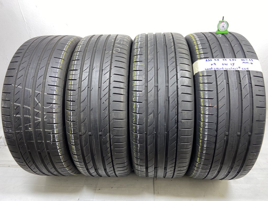 CONTI S. C. 235/45 R19 95V ESTIVA