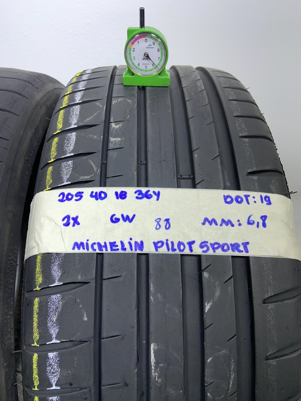 MICHELIN P. S. 205/40 R18 70Y ESTIVA