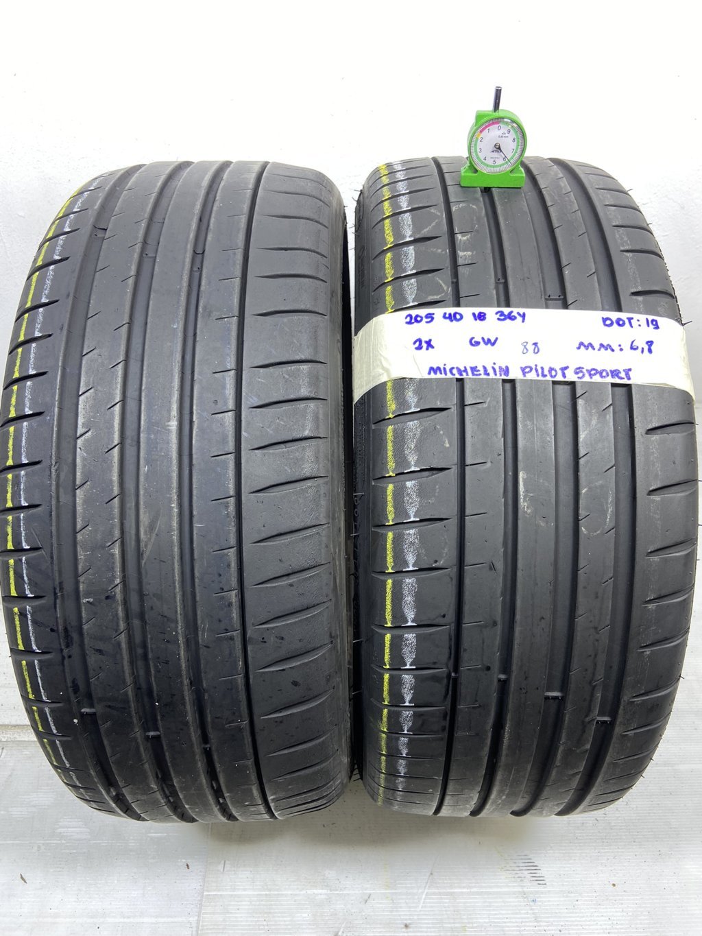 MICHELIN P. S. 205/40 R18 70Y ESTIVA