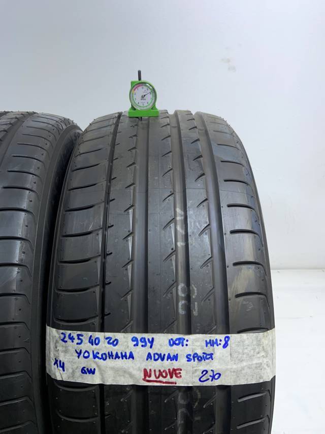 YOKOHAMA . 245/40 R20 99Y ESTIVA