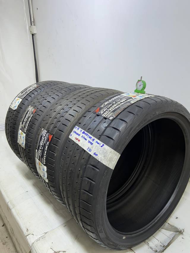 YOKOHAMA . 225/35 R19 88Y ESTIVA