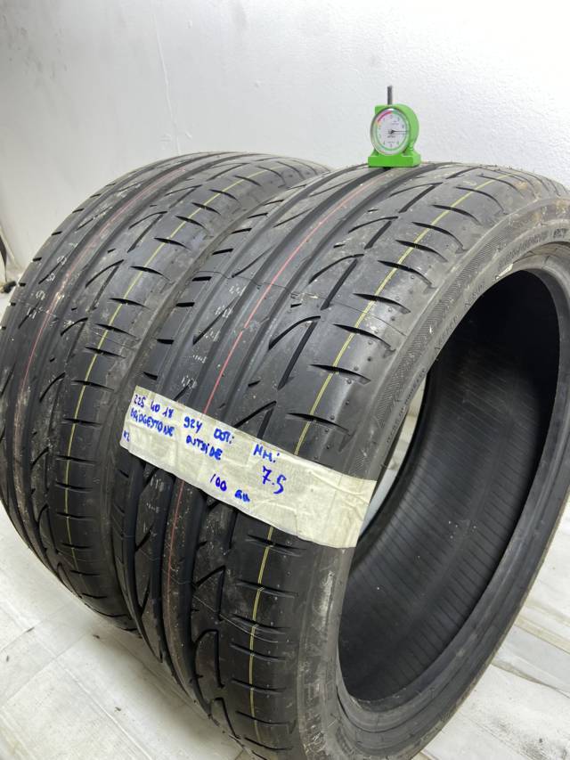 BRIDGESTONE . 225/40 R18 92Y ESTIVA