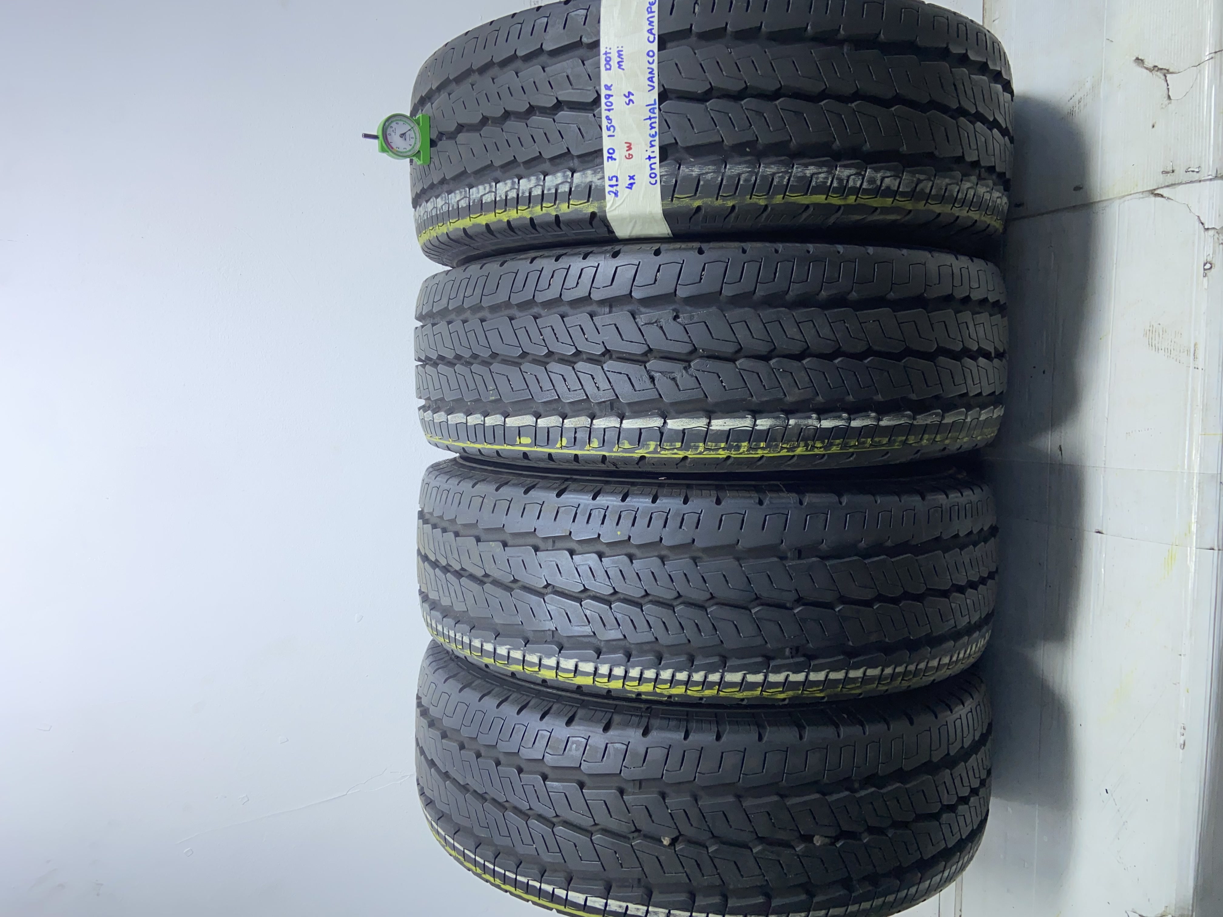 CONTINENTAL VANCO 215/70 R15 109R ESTIVA