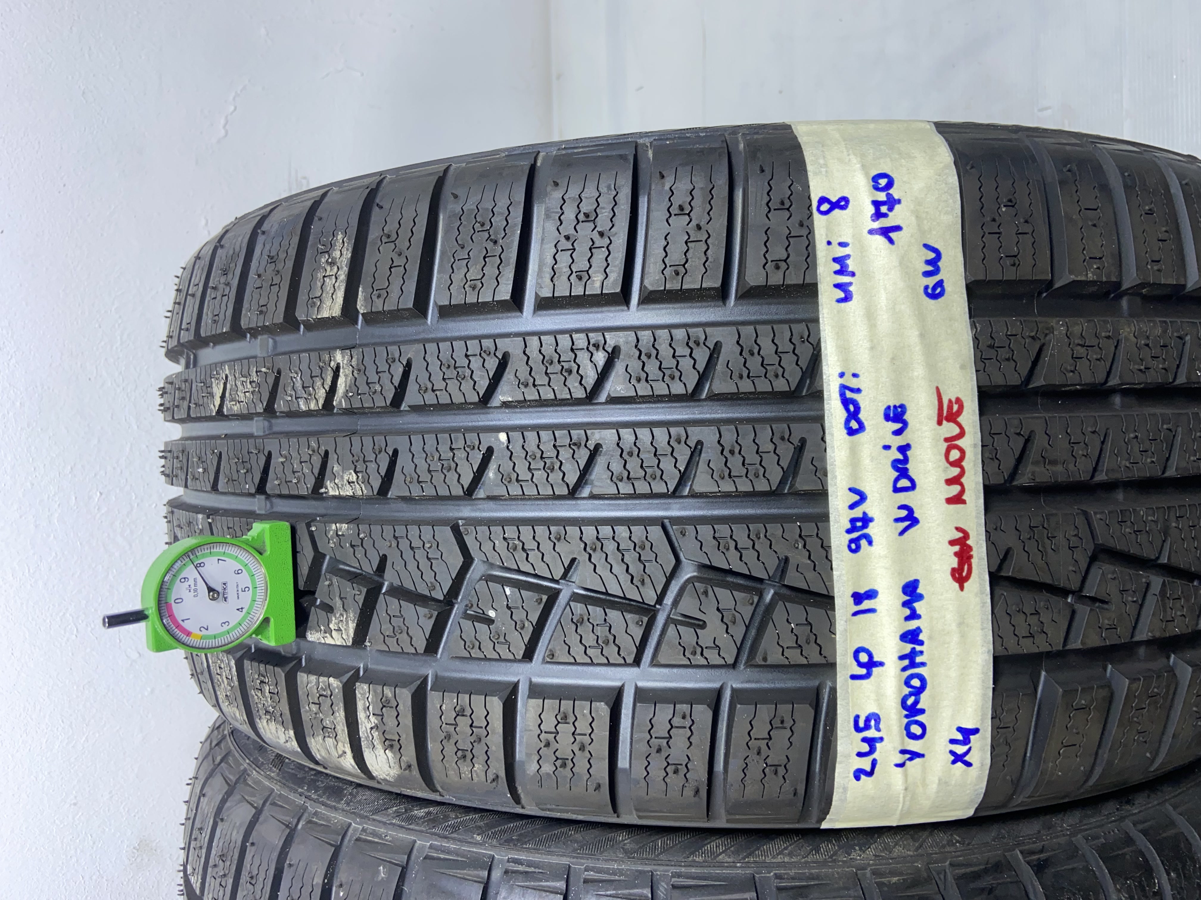 YOKOHAMA W 245/40 R18 97V INVERNALE