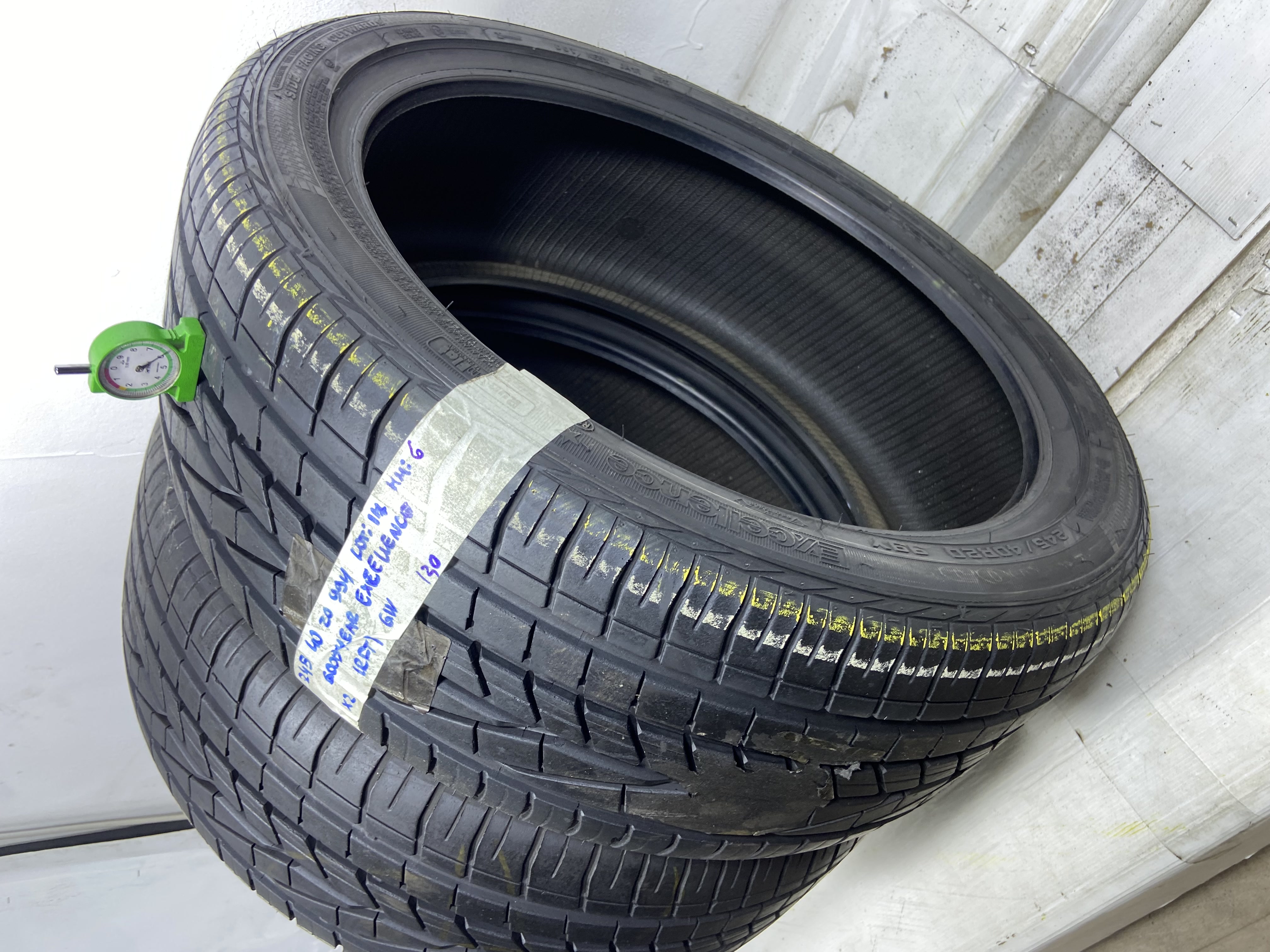 GOODYEAR . 245/40 R20 99Y ESTIVA