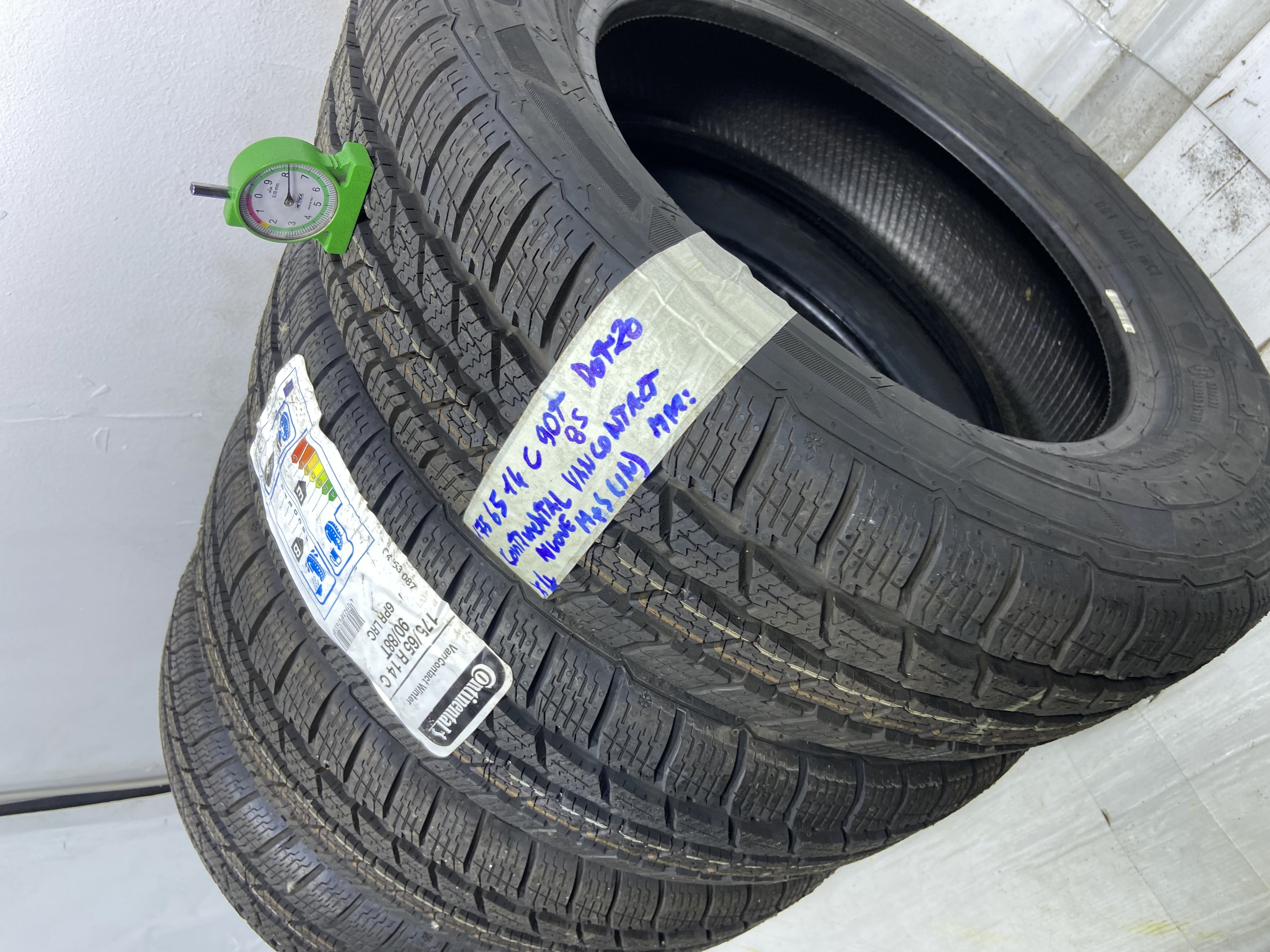 CONTINENTAL VANCO 175/65 R14 90T INVERNALE