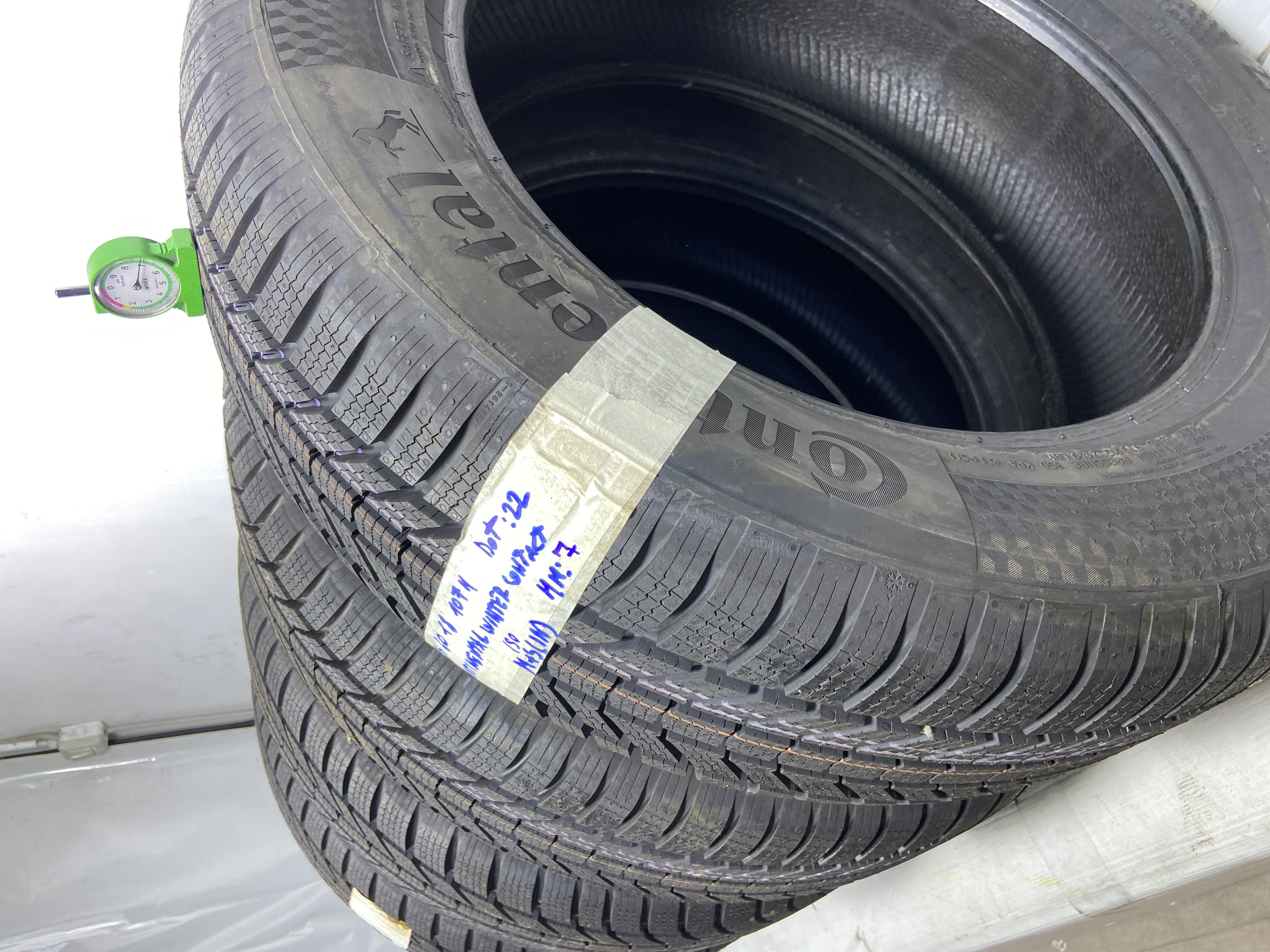 CONTINENTAL W 235/60 R18 107H INVERNALE
