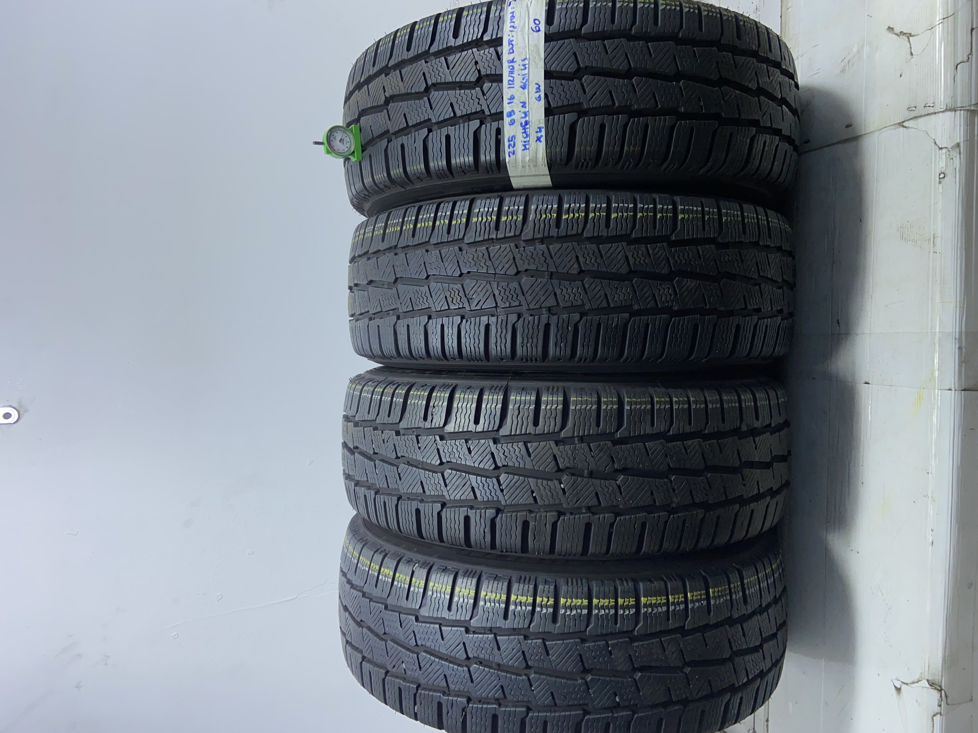 MICHELIN AGILIS 225/65 R16 112R ESTIVA