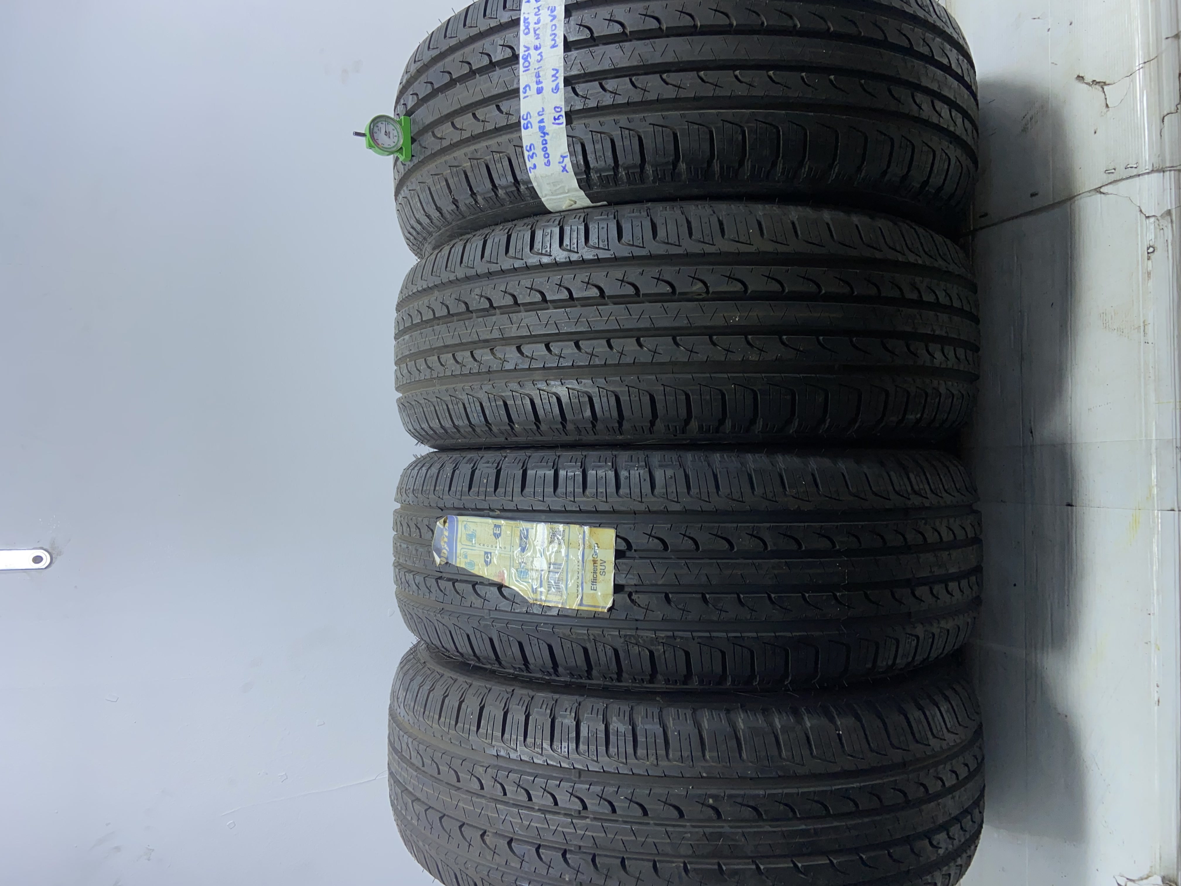 GOODYEAR GRIP 235/55 R19 109V ESTIVA