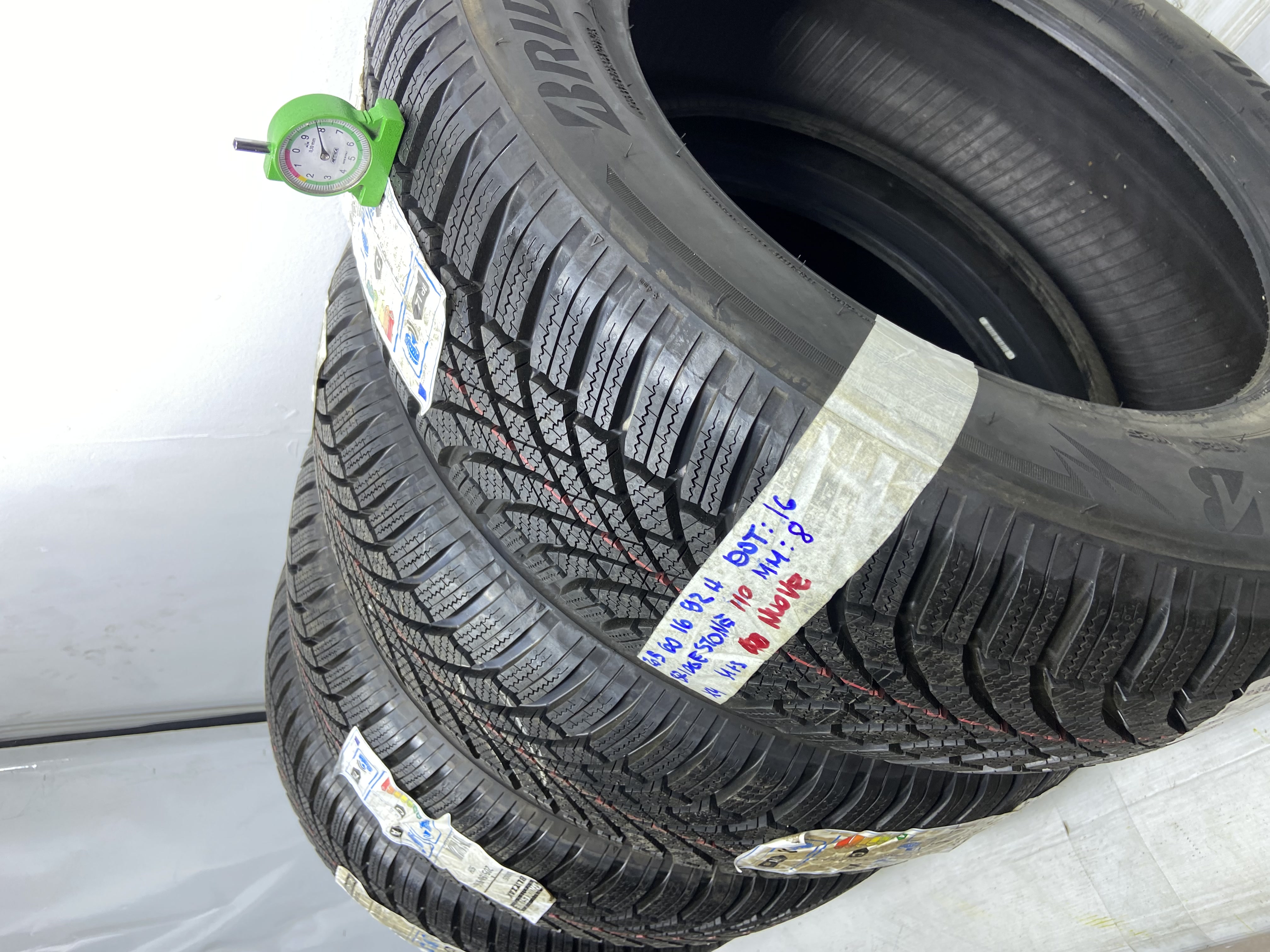 BRIDGESTONE . 205/60 R16 92H INVERNALE