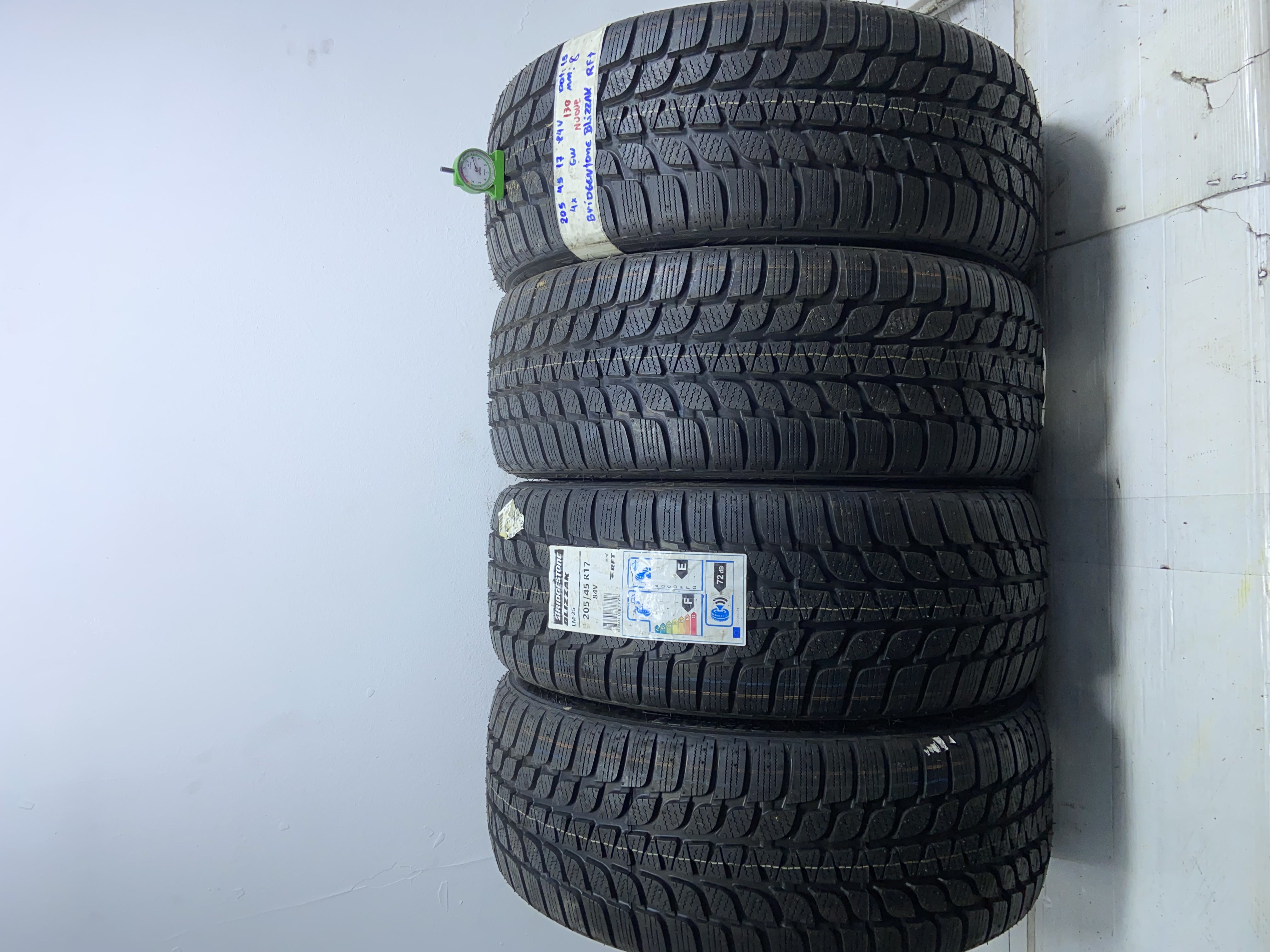 BRIDGESTONE BLIZZAK 205/45 R17 84V INVERNALE