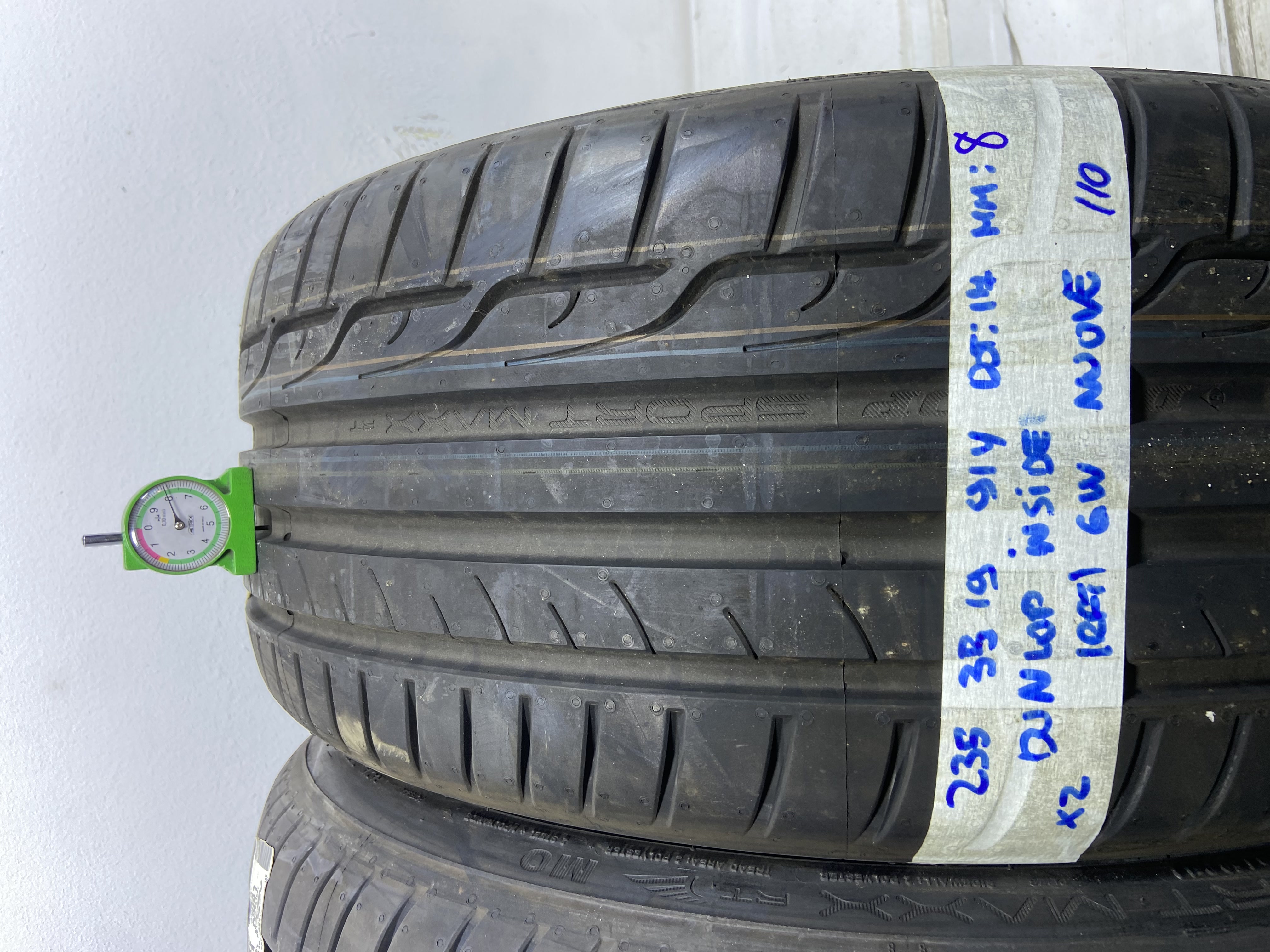 DUNLOP . 235/35 R19 91Y ESTIVA