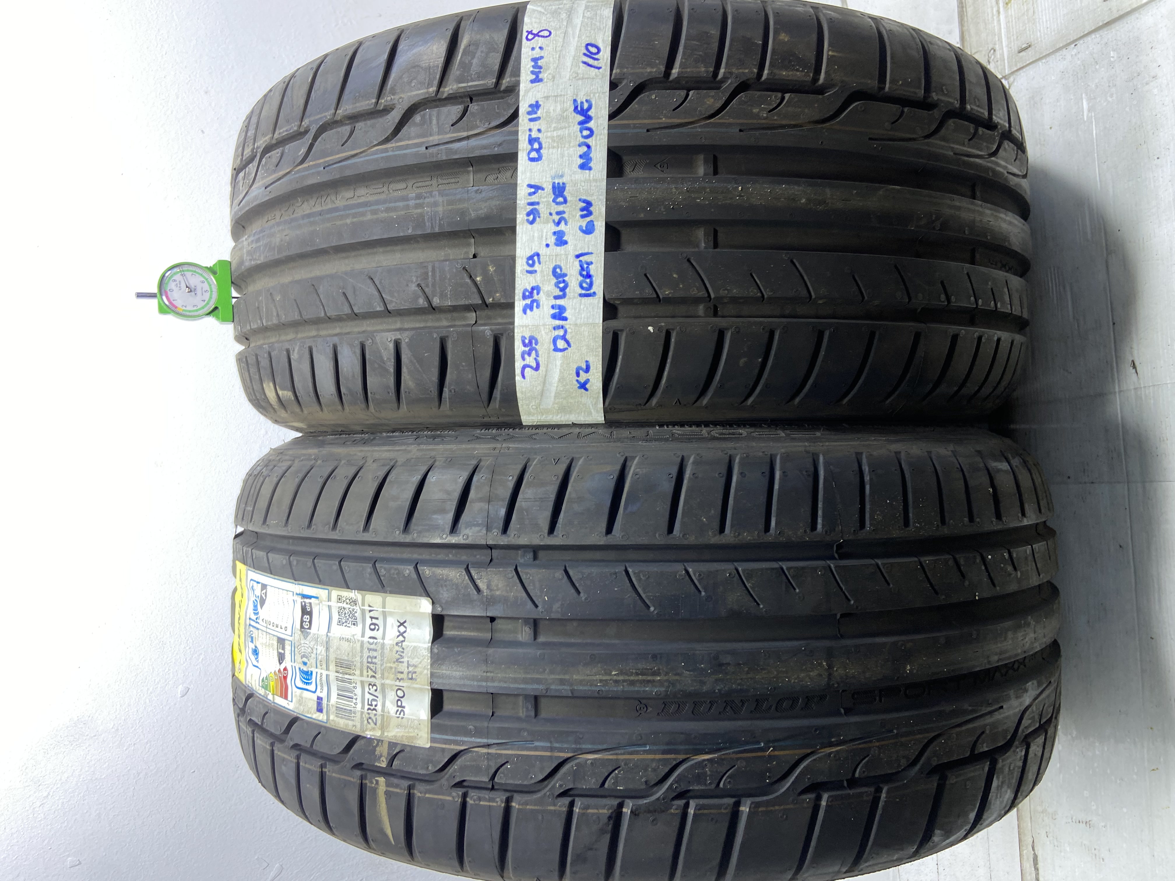 DUNLOP . 235/35 R19 91Y ESTIVA