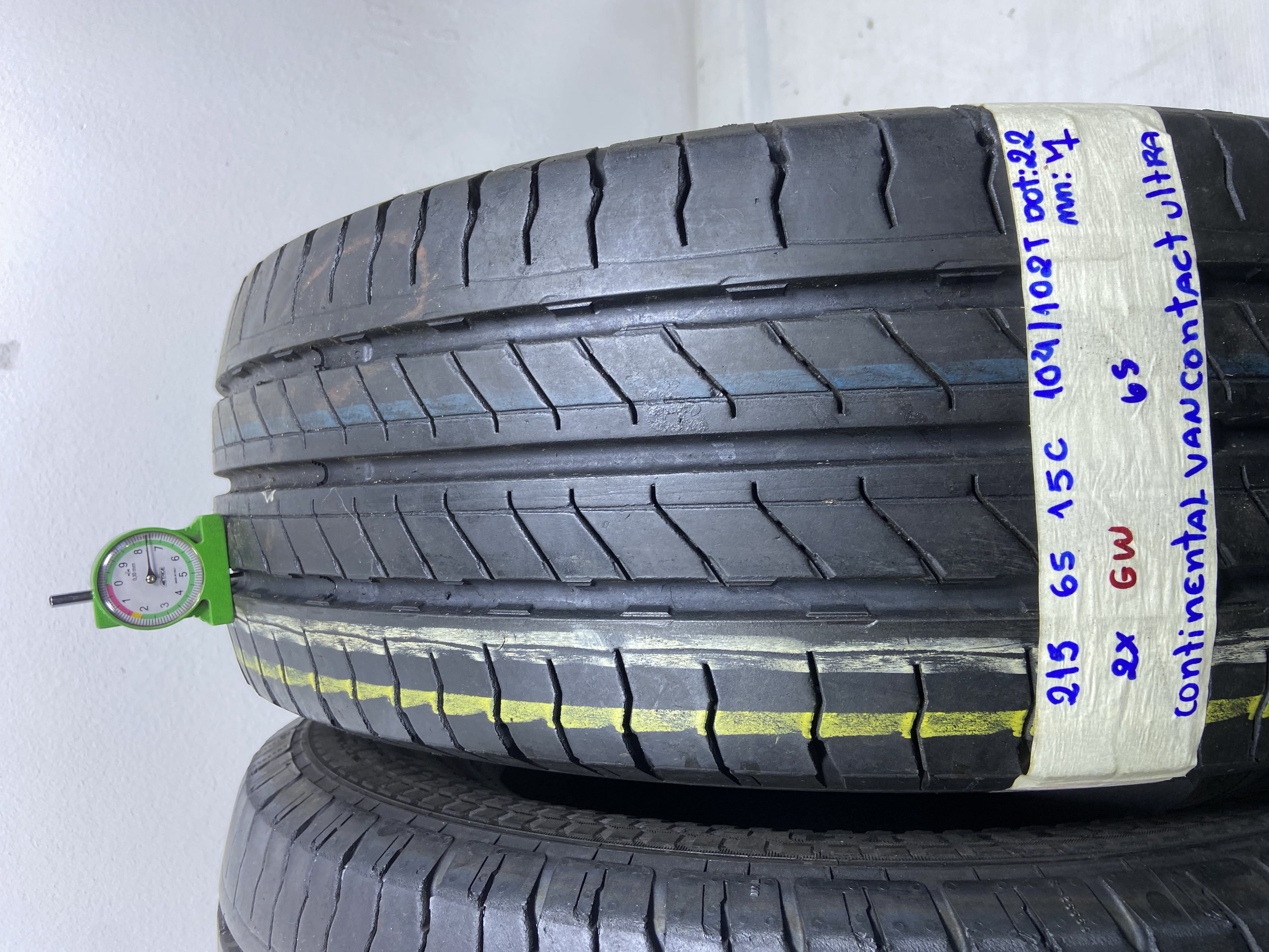 CONTINENTAL VANCO 215/65 R15 104T ESTIVA